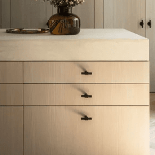 Formani - ONE - PB9 Cabinet T-Bar