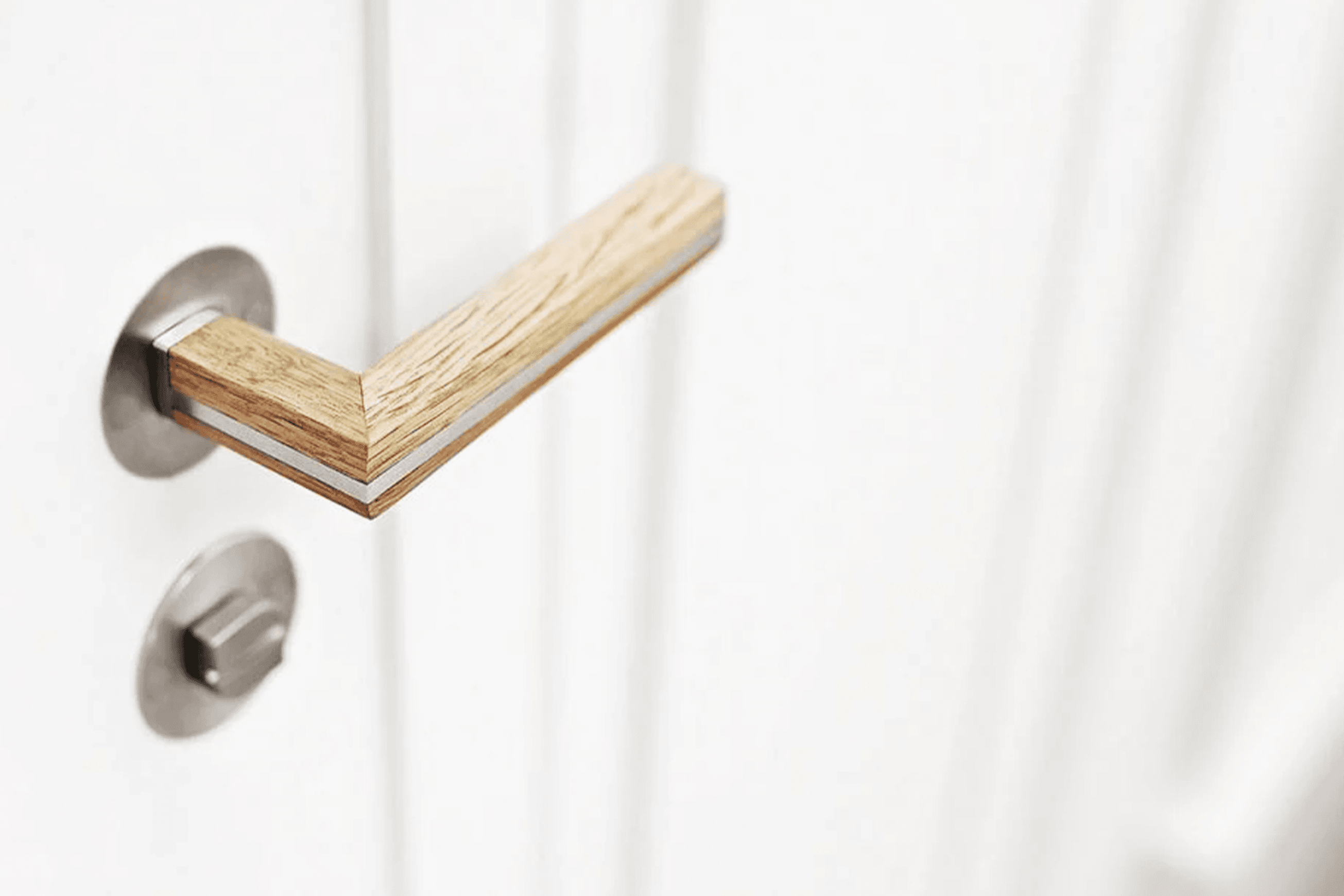 Formani - TWO - Solid Lever on Rose