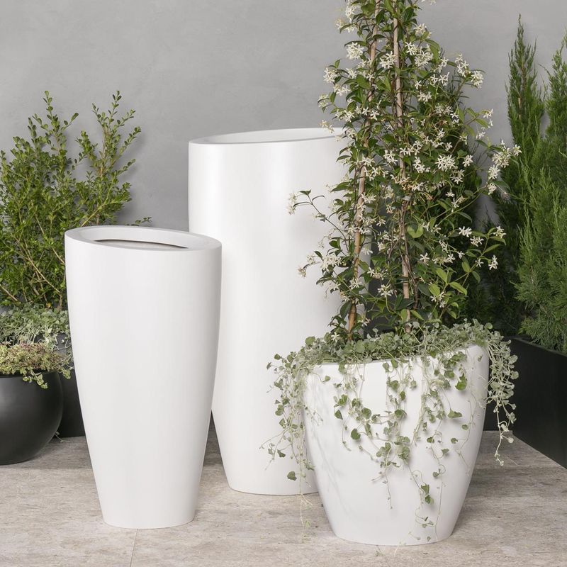 Glen Iris Angled Vase