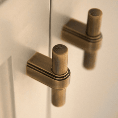 Armac Martin - Gaumont T-Bar Cabinet Pull