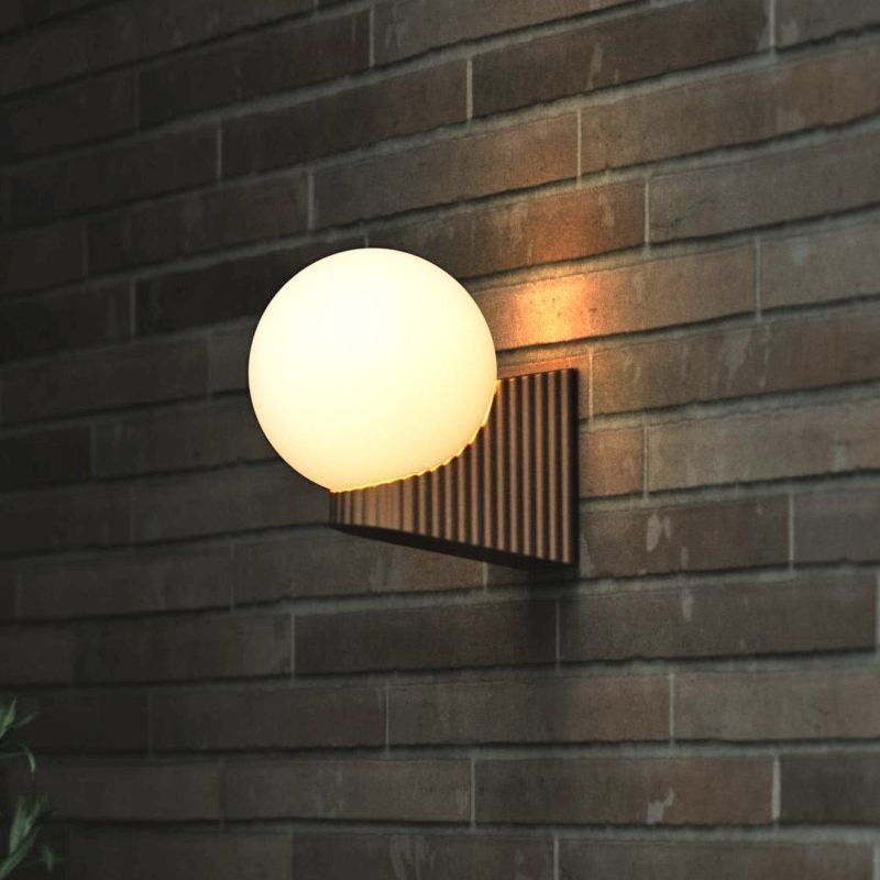 Hayley Outdoor Wall Light