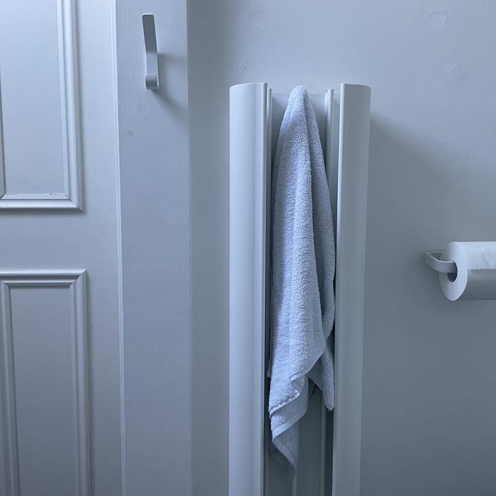 Loop Towel Warmer | White