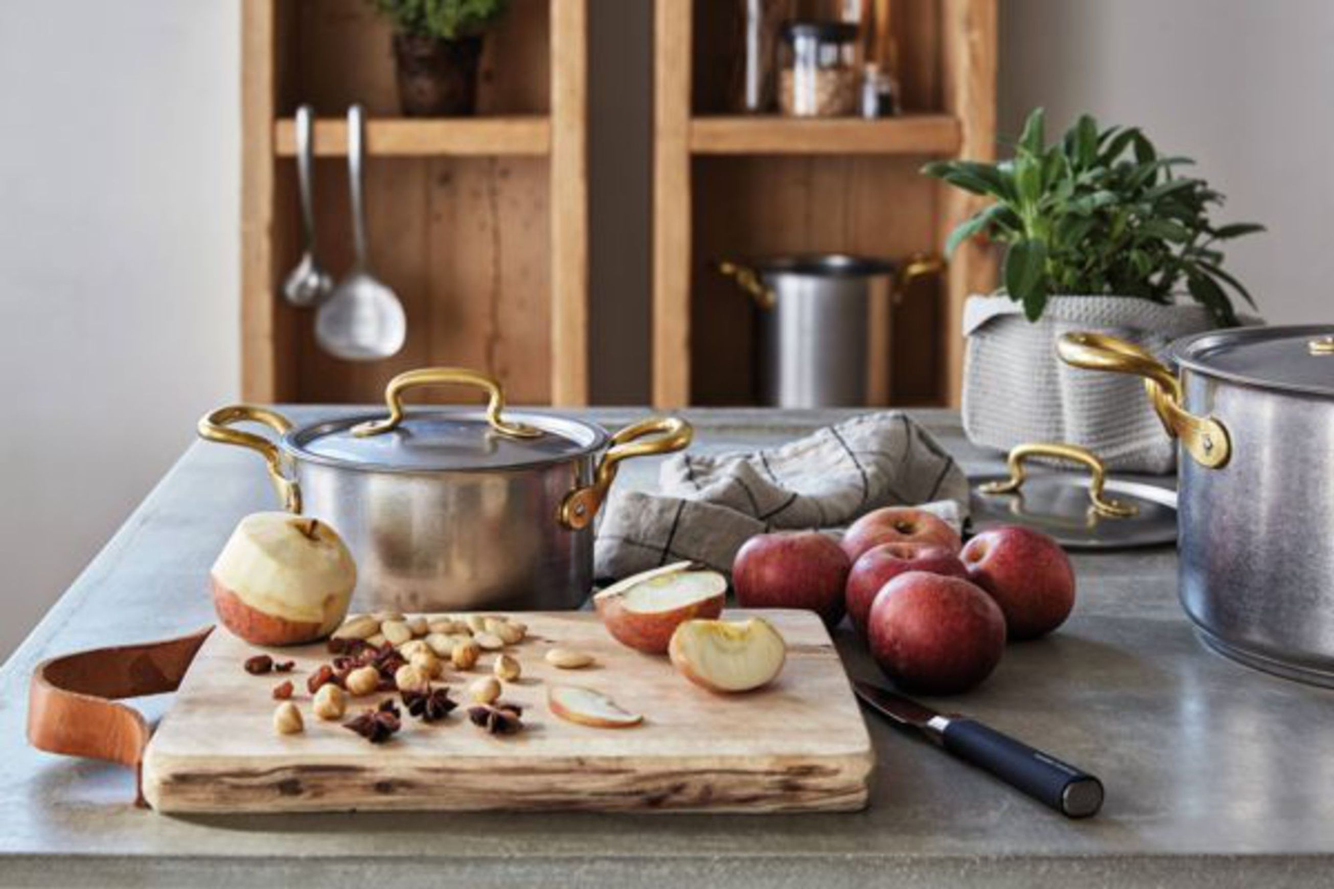 1965 Vintage Cookware Set