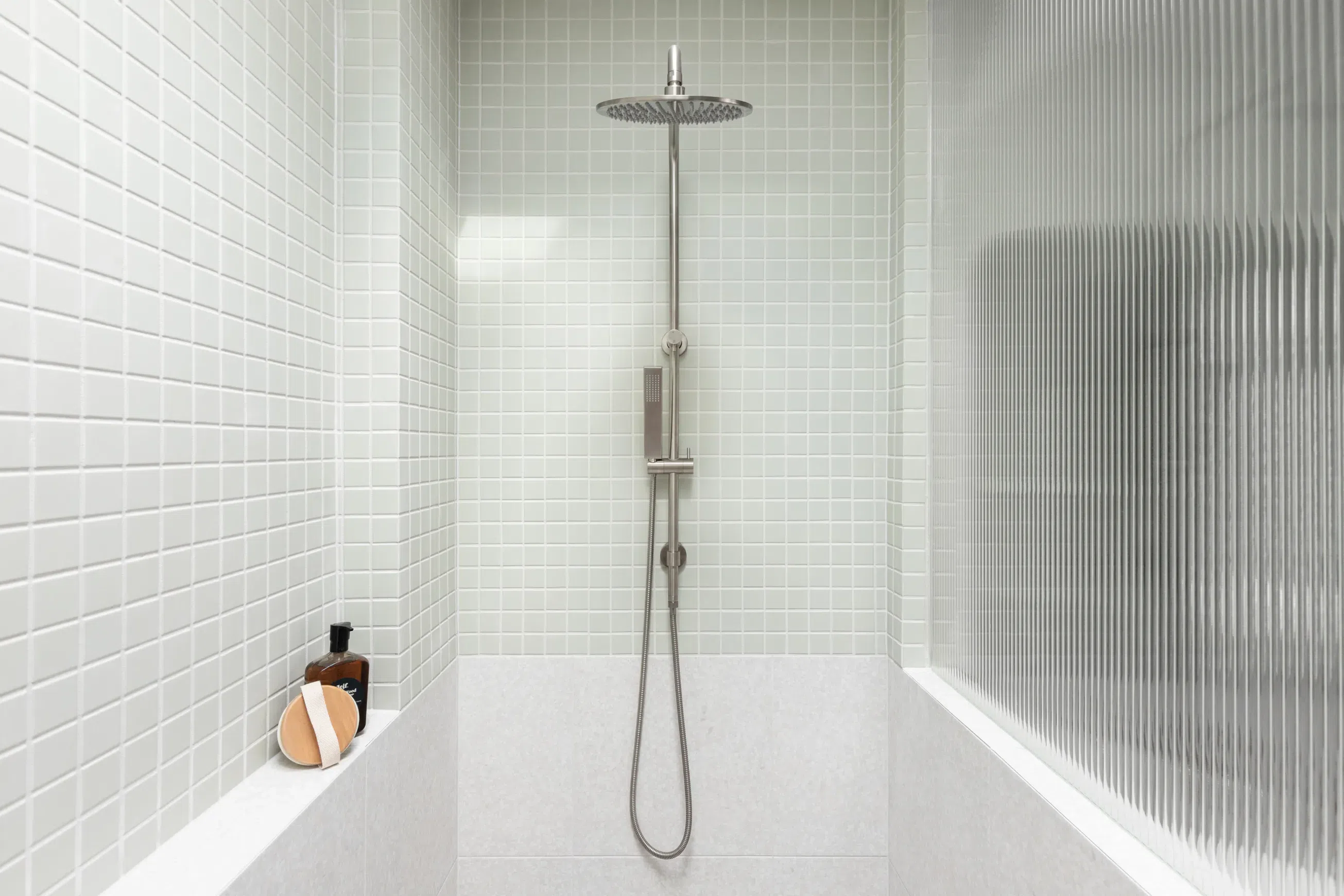 Finley Shower Rail Set