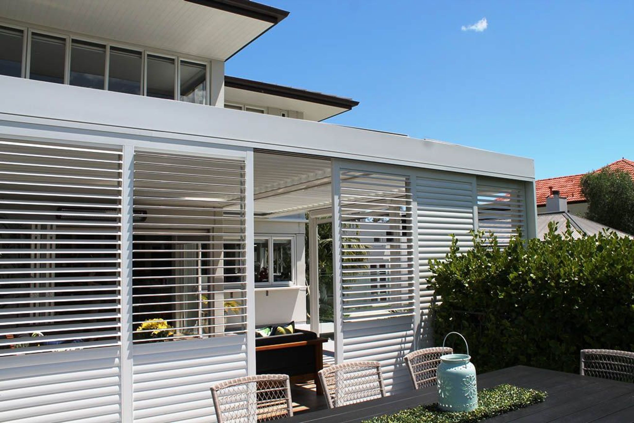 Hand Adjustable Louvre Panels (KISS Pivot System)