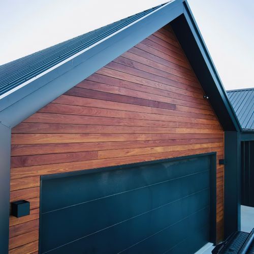 Horizontal Cladding