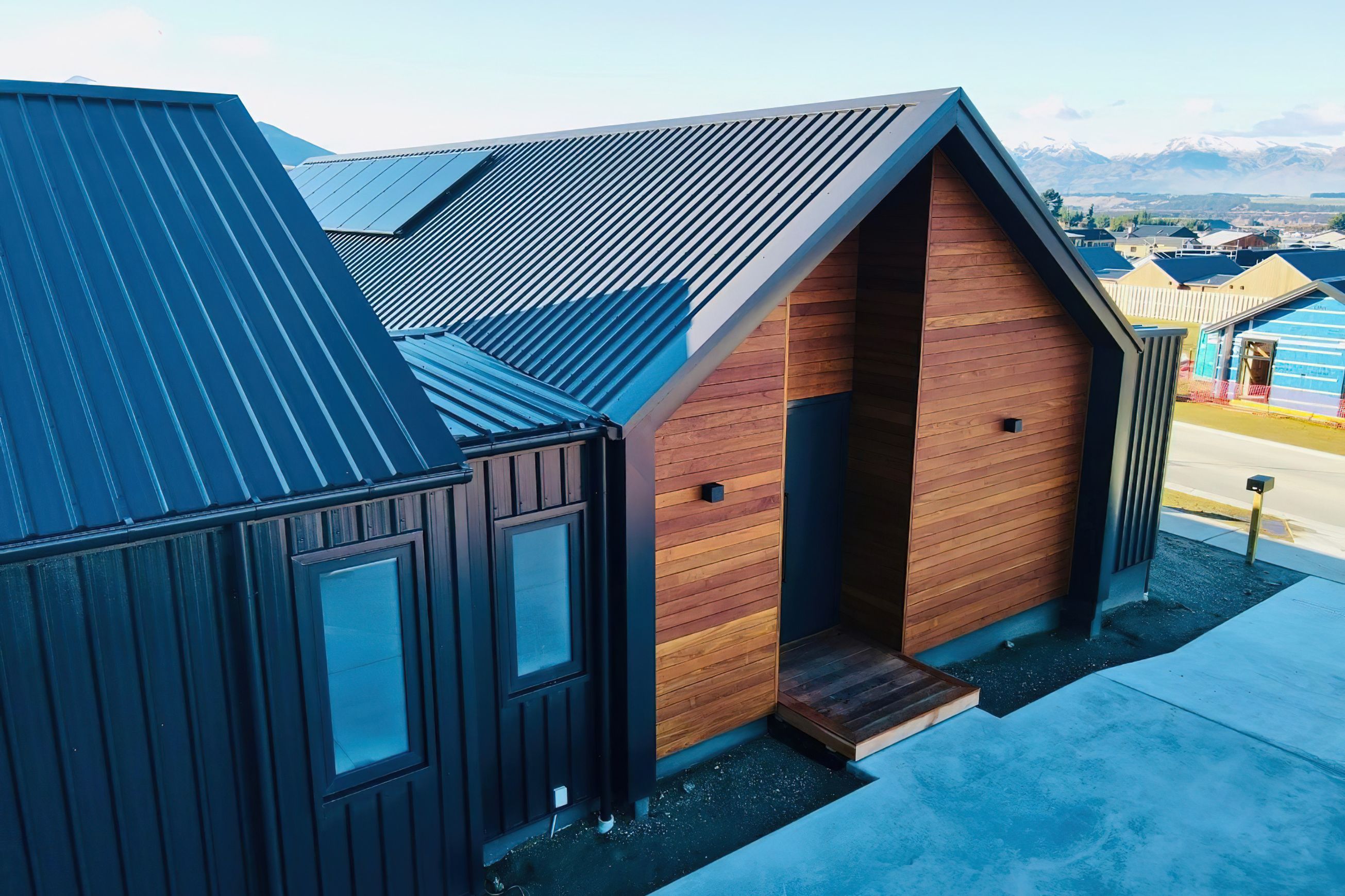 Horizontal Cladding
