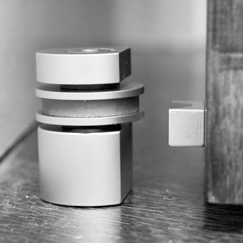 Halliday & Baillie Round Floor Magnetic Door Stop