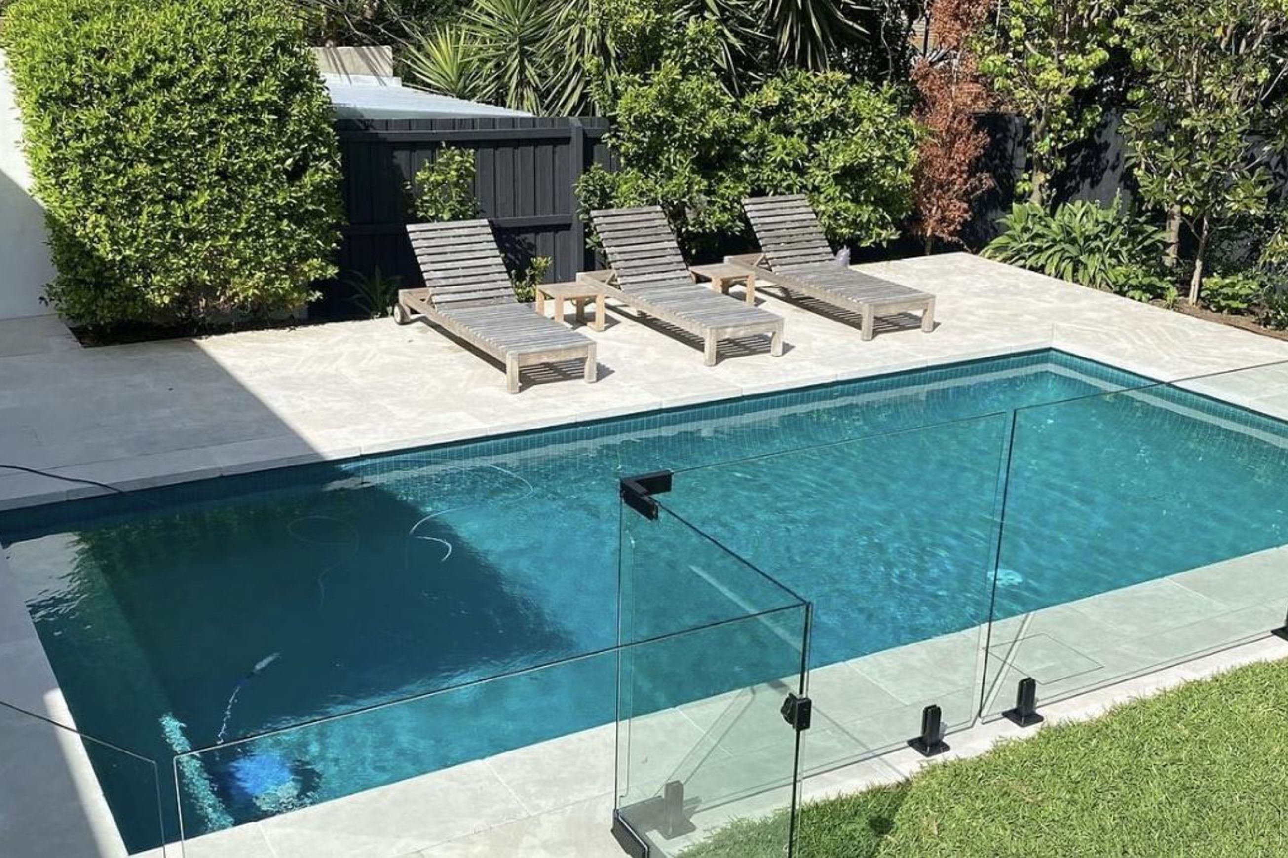 Maddison Tumbled Limestone Pool Coping