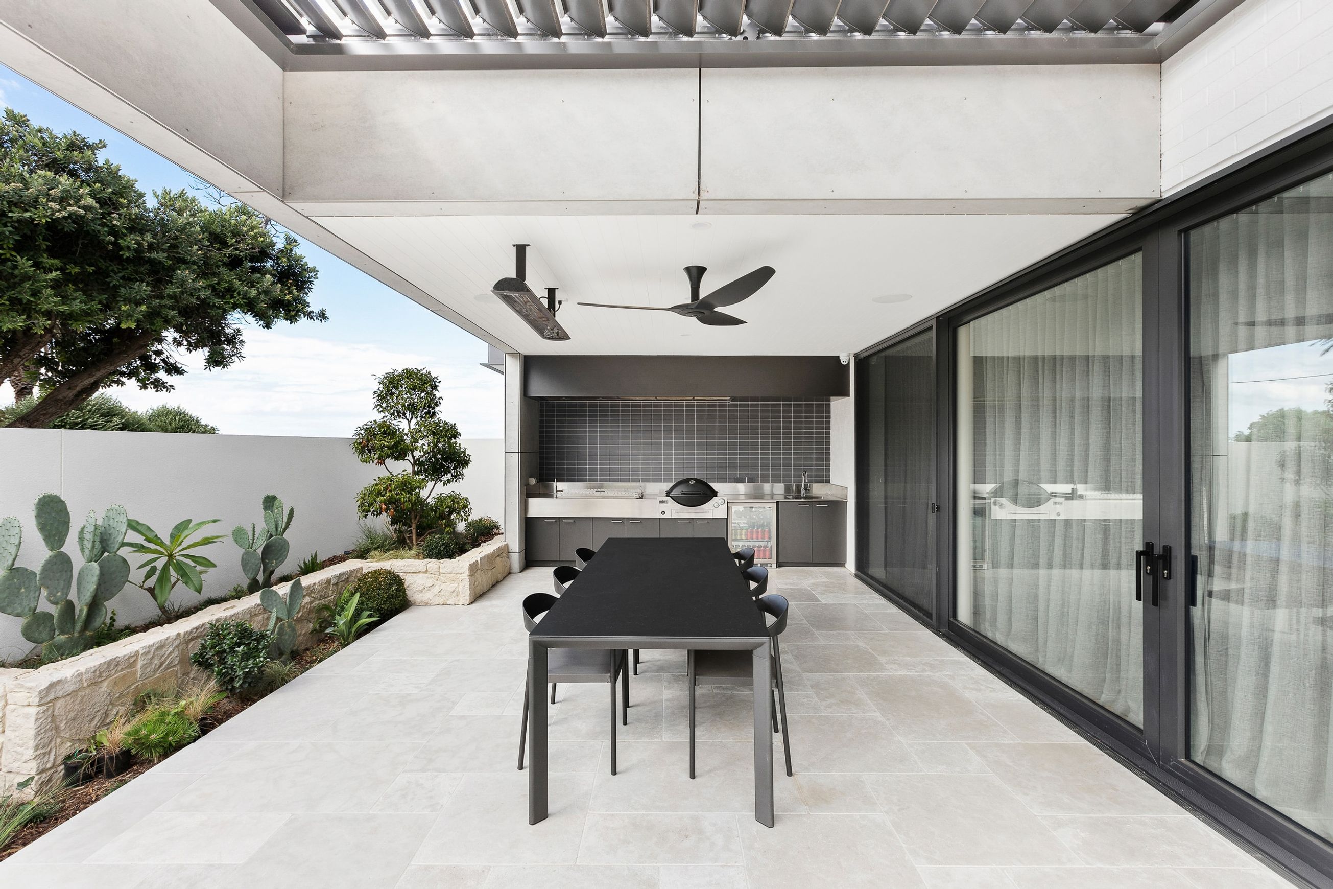 Maddison Tumbled Limestone Tiles
