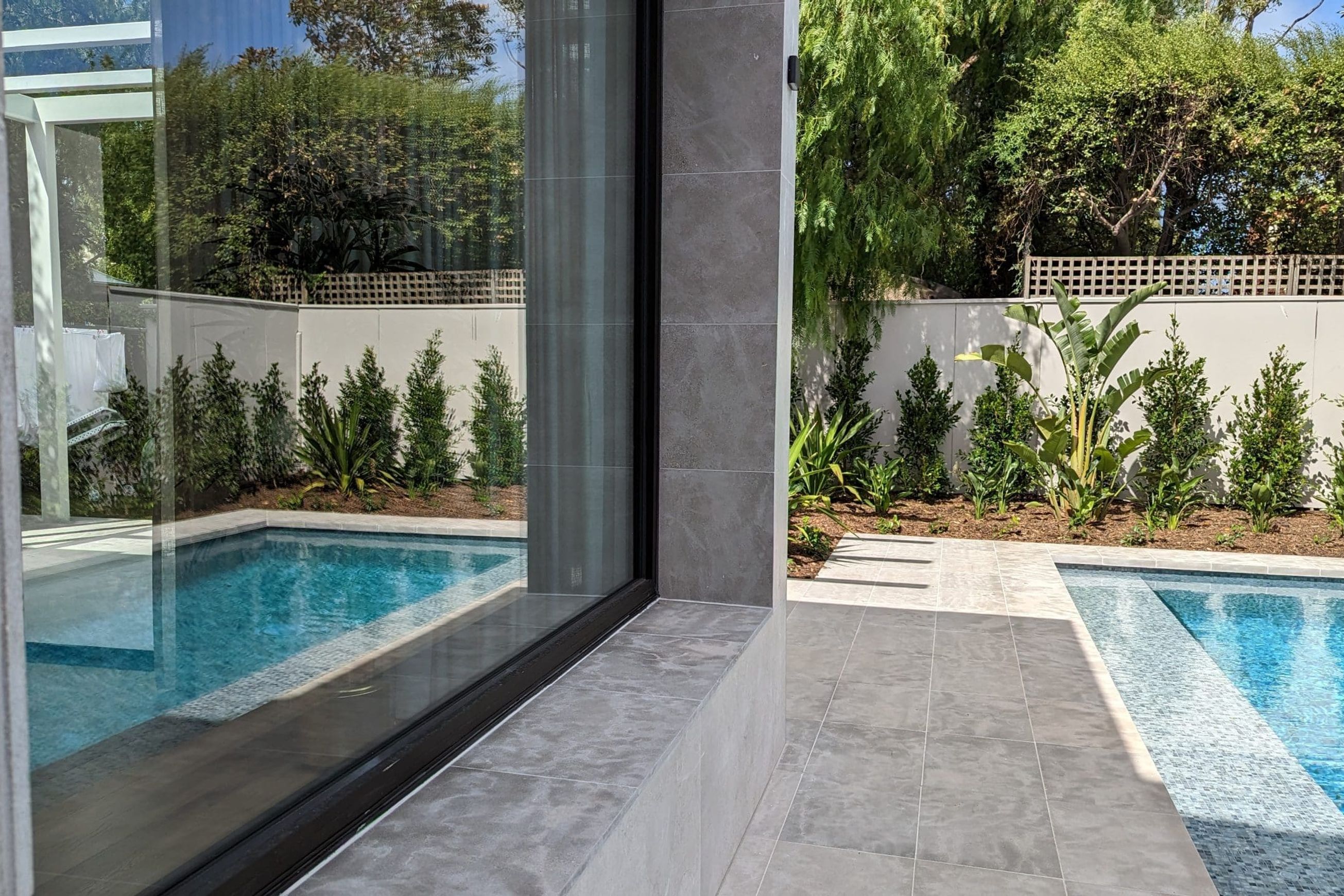 Maddison Tumbled Limestone Pool Coping