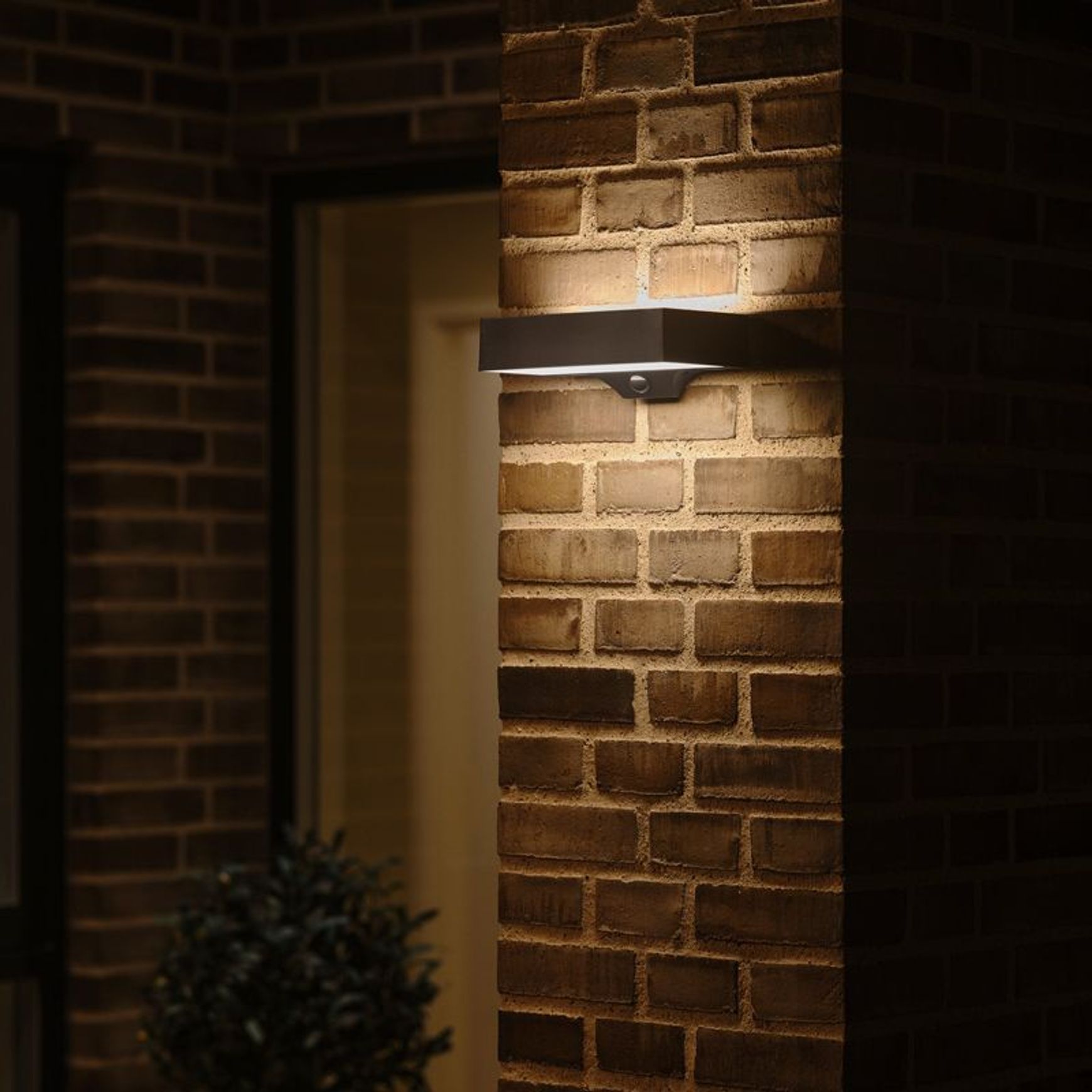 Monay Square Solar Wall Light