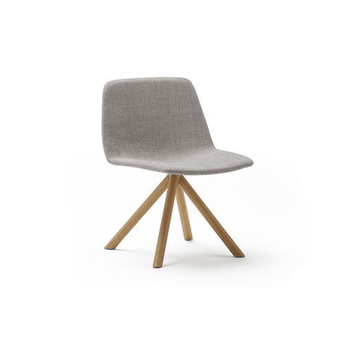 Maarten Lounge Chair - Wooden Swivel Base & Smooth Upholstery