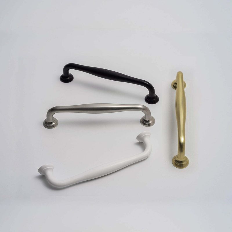Mackay Classic Hamptons Kitchen Handles
