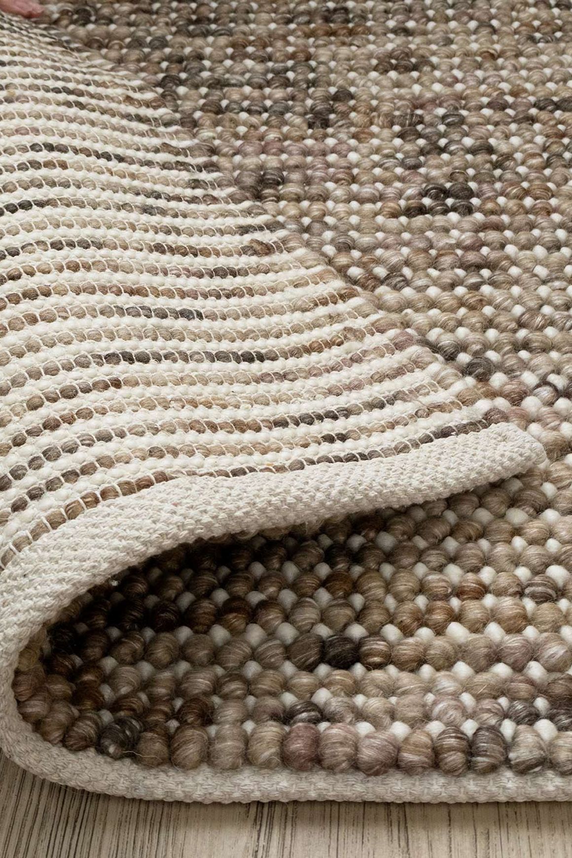 Magic Rug | Nutmeg