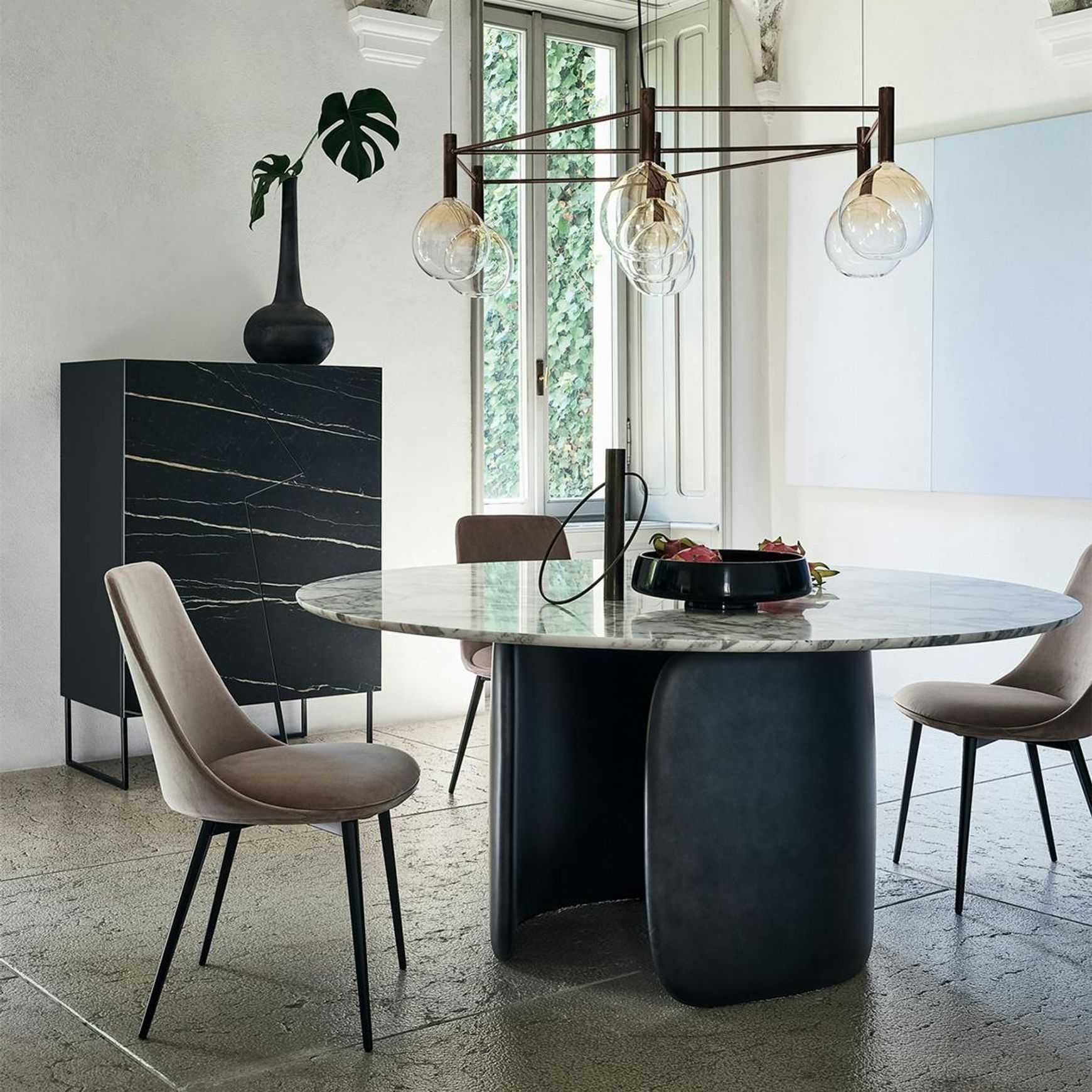 Mellow Dining Table