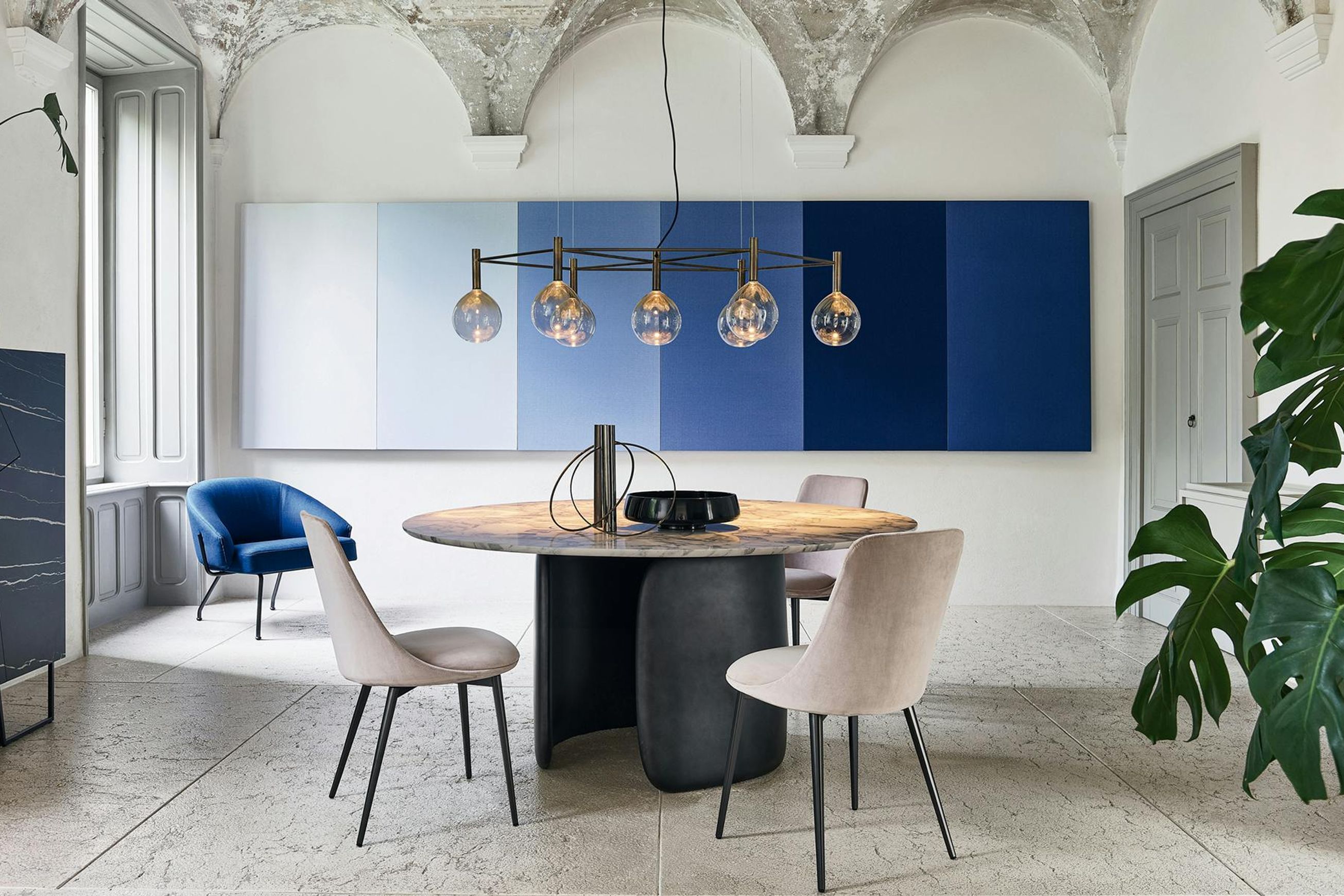 Mellow Dining Table
