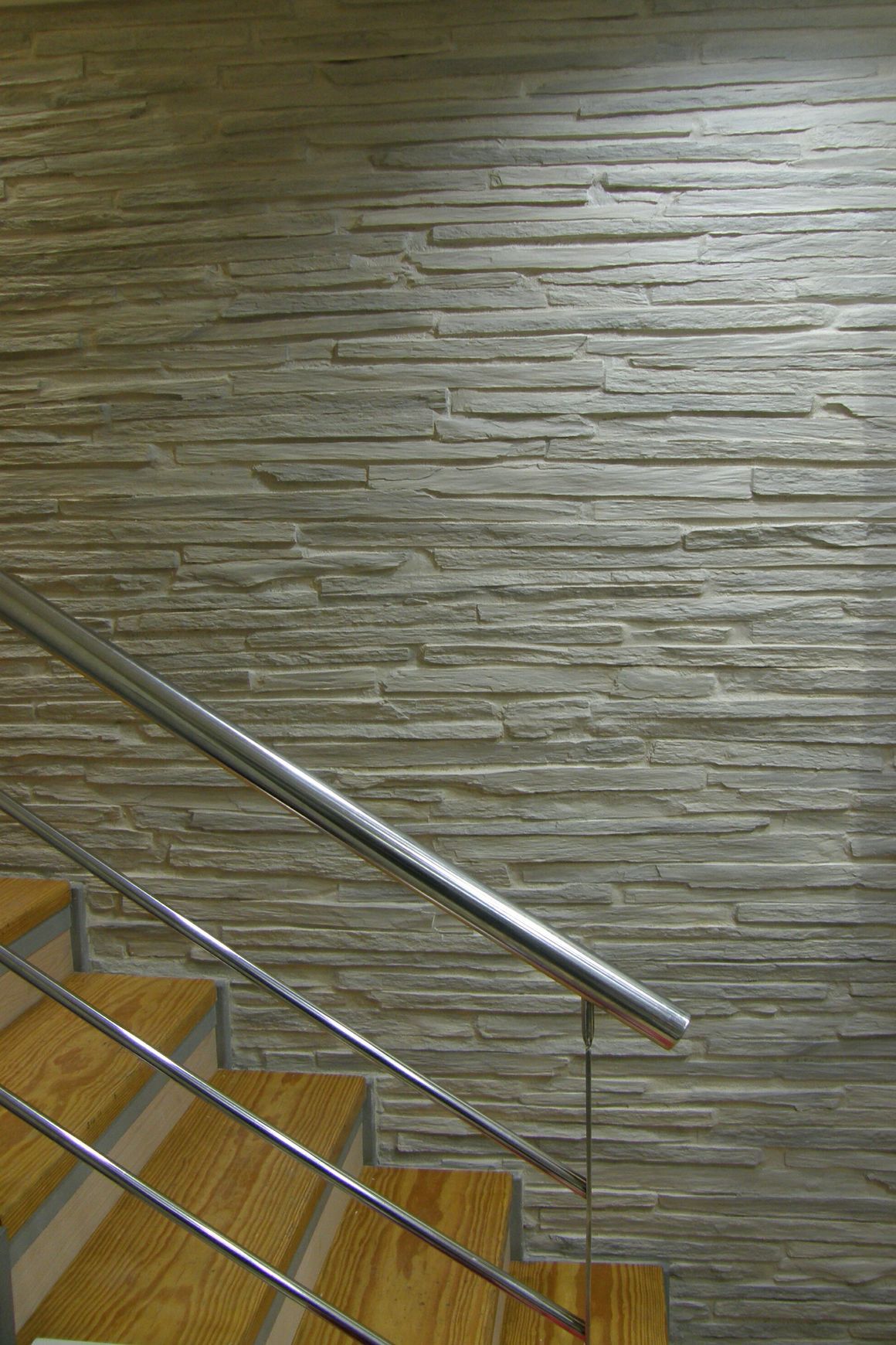 Schist Stone Wall Panels by Muros | Grey Stone Wall