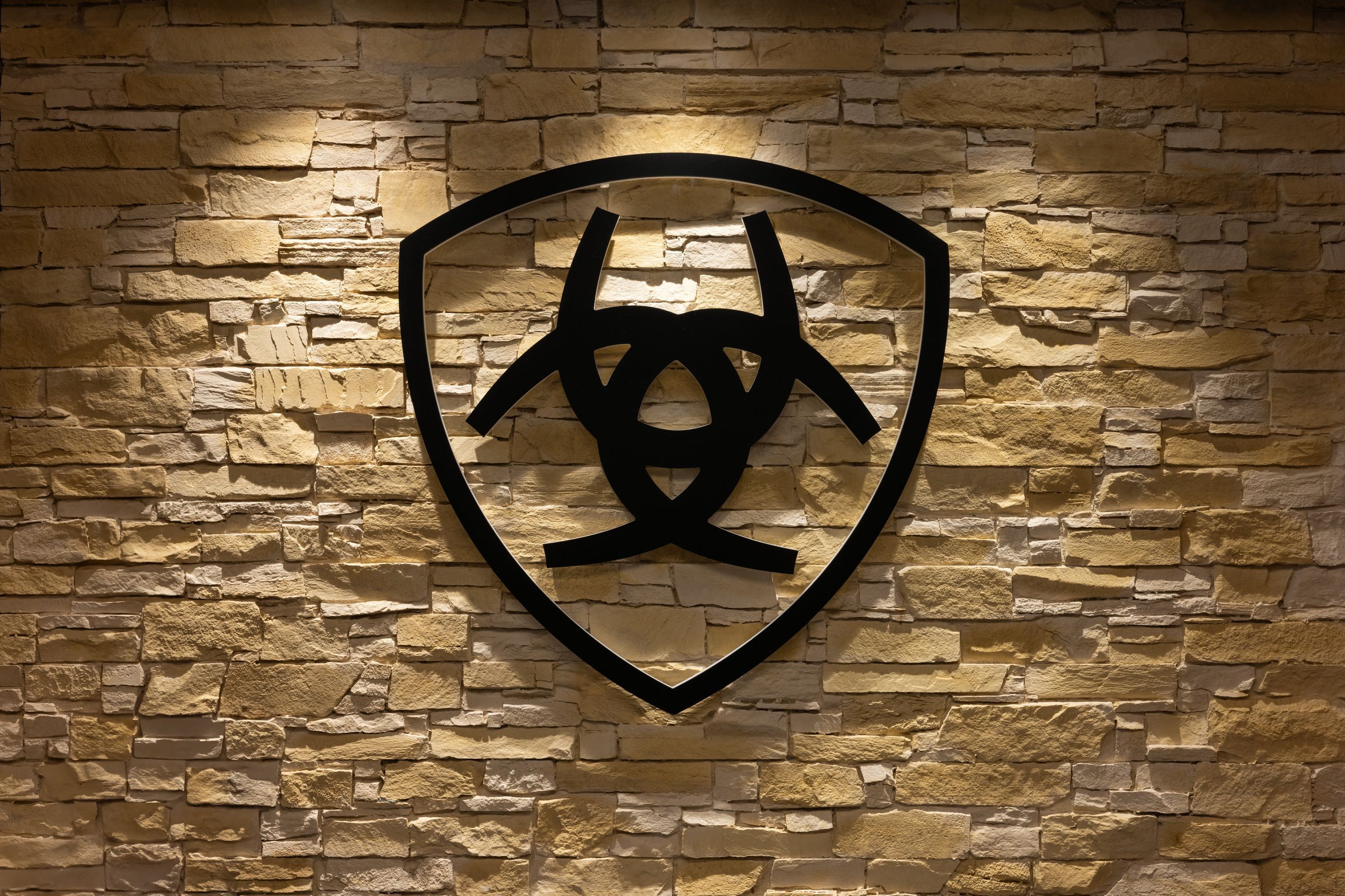 Ledge Stone Wall Panels by Muros | White Castilian Wall