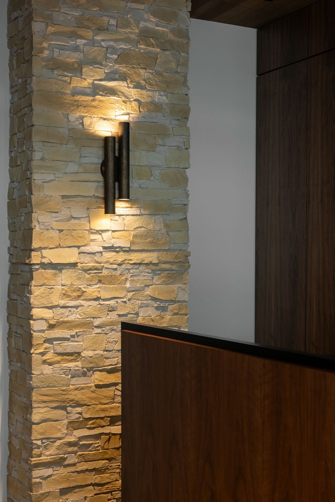 Ledge Stone Wall Panels by Muros | White Castilian Wall
