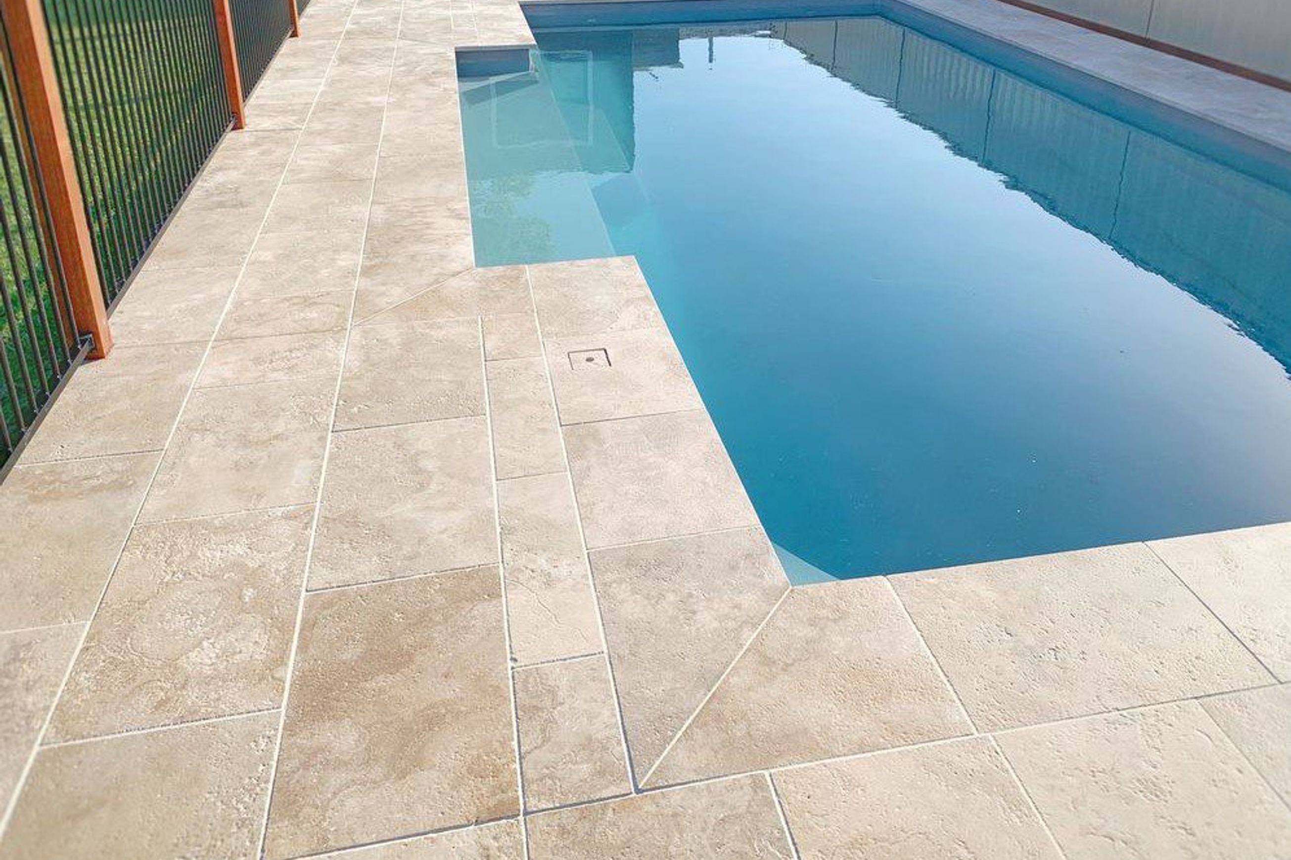 Nice Limestone Pool Coping
