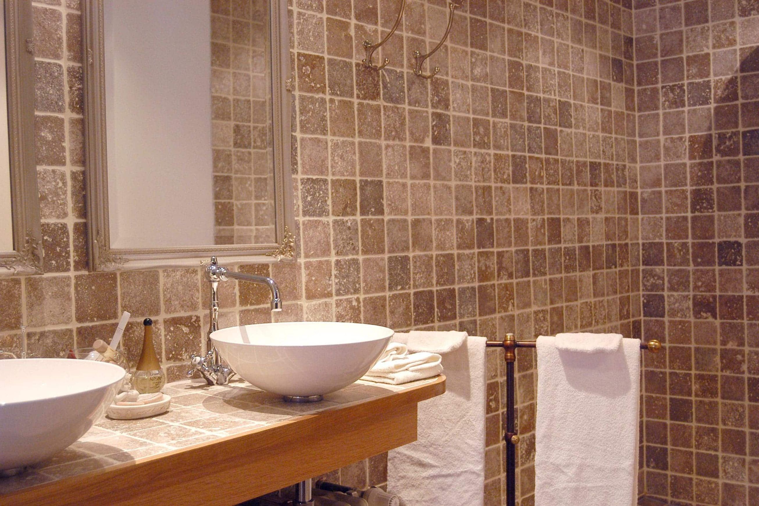 Noce Travertine Cobblestones
