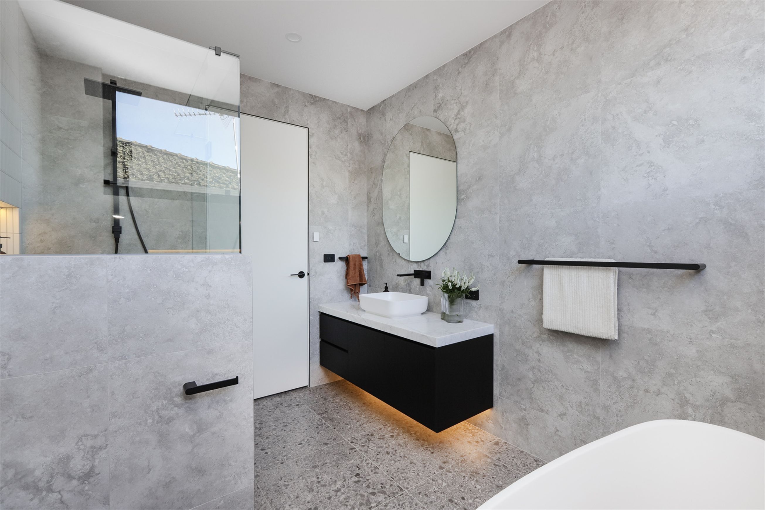 Bianca Toilet Roll Holder | Matte Black