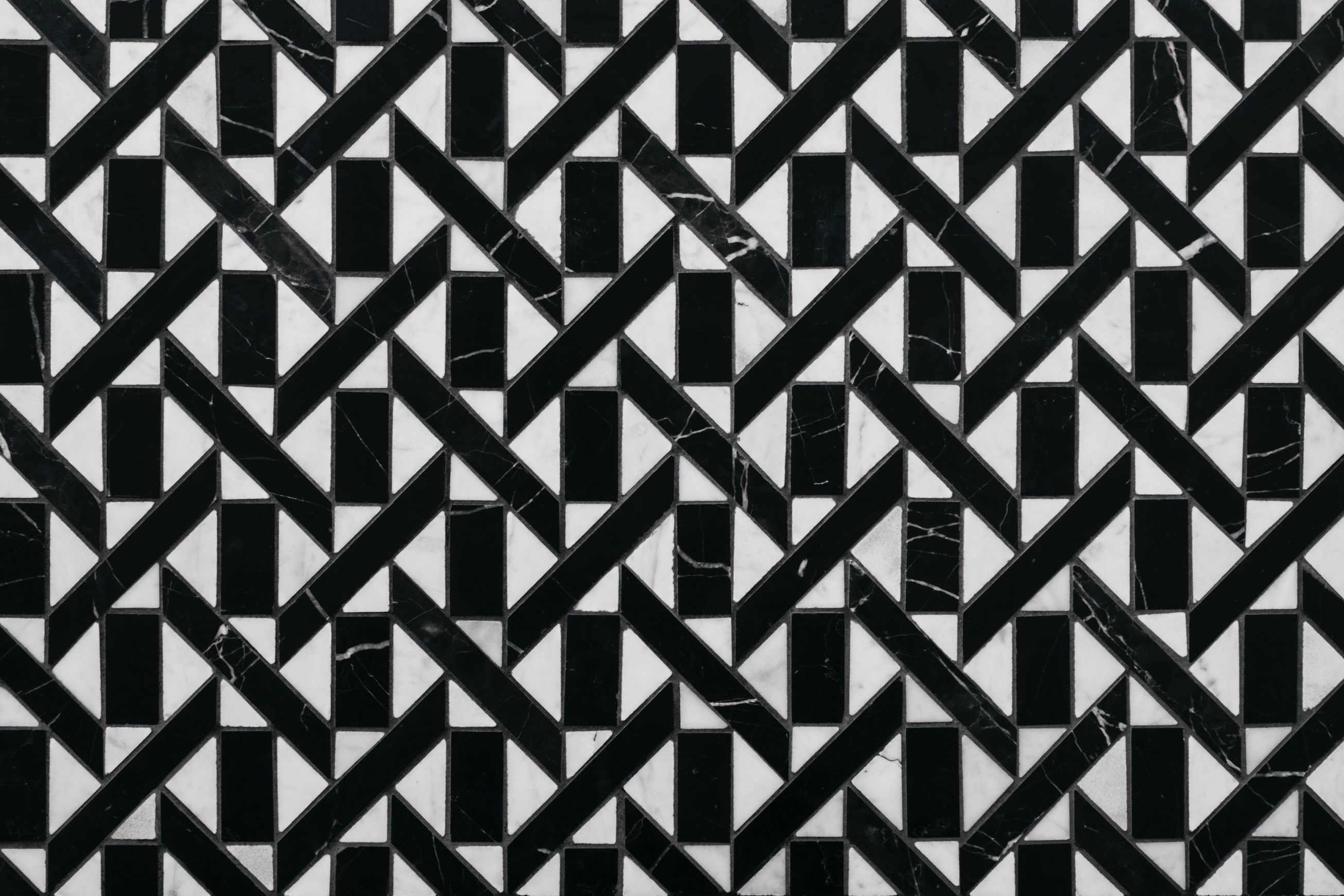 Labyrinth Oblique Carrara and Nero Marble By Steve Cordony