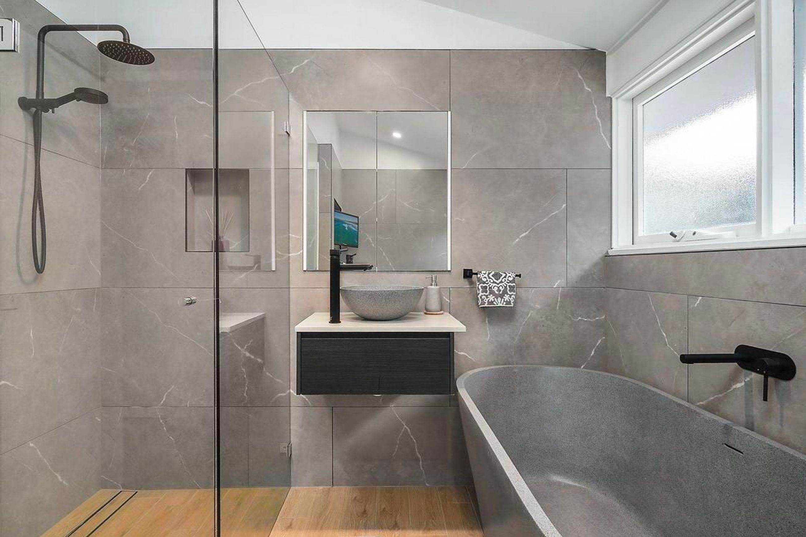 Pietra Bianca Olive Freestanding Stone Bath