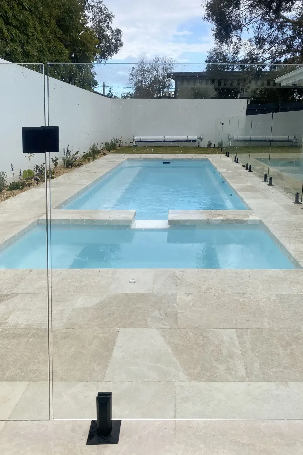 Papillon Sandblasted Limestone Tiles