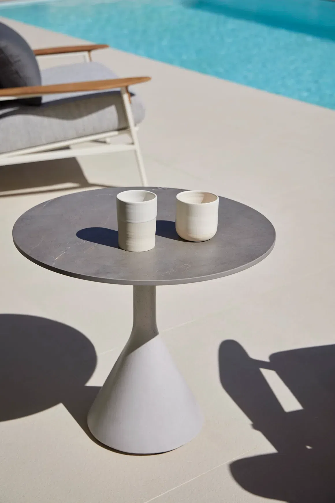 Neck Low Table Ø60