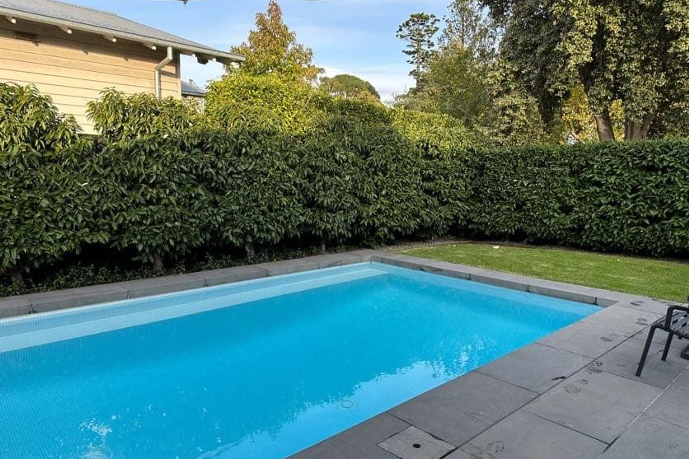 Premium Bluestone Pool Coping
