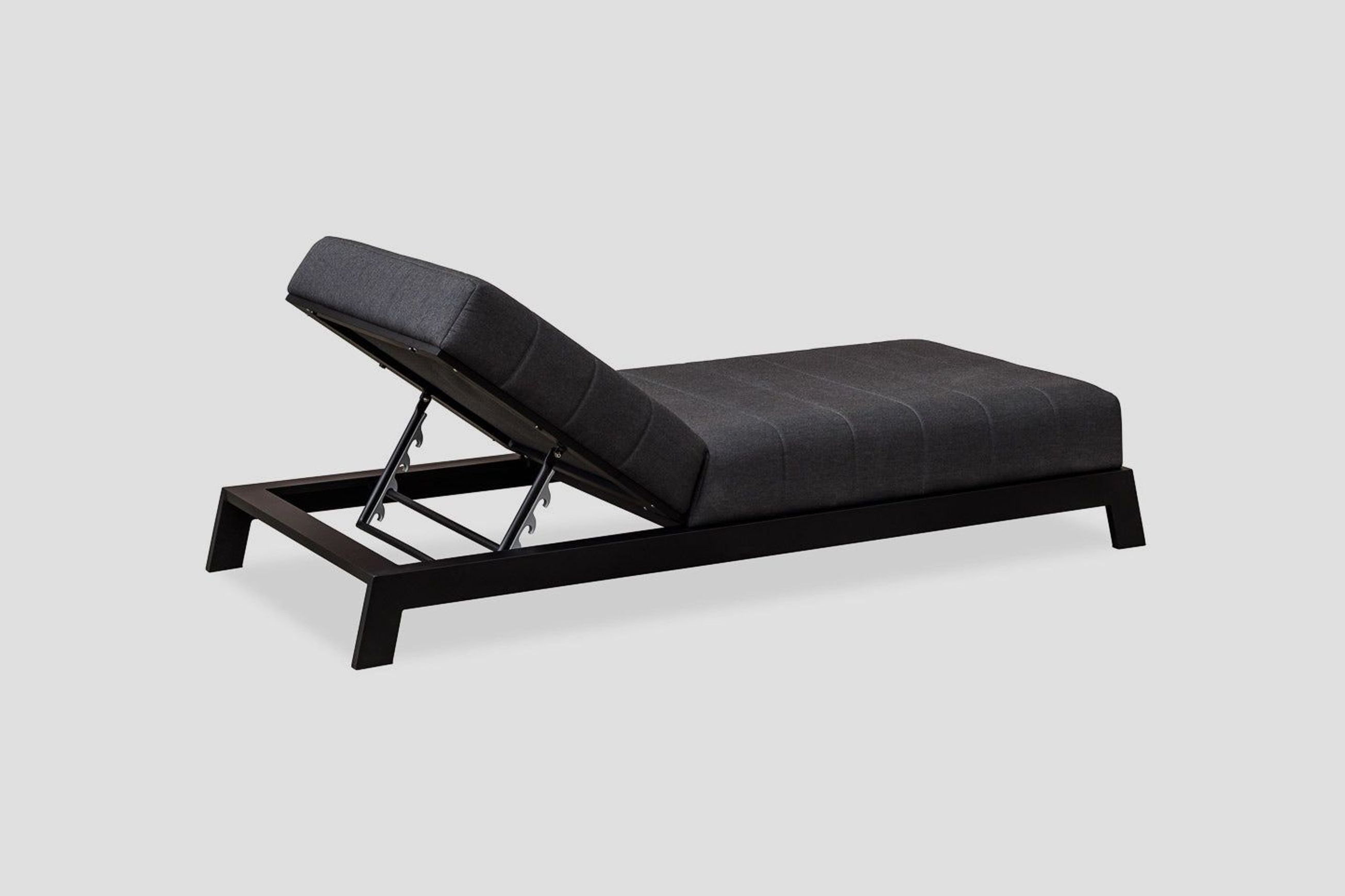 Piha Lounger - Black