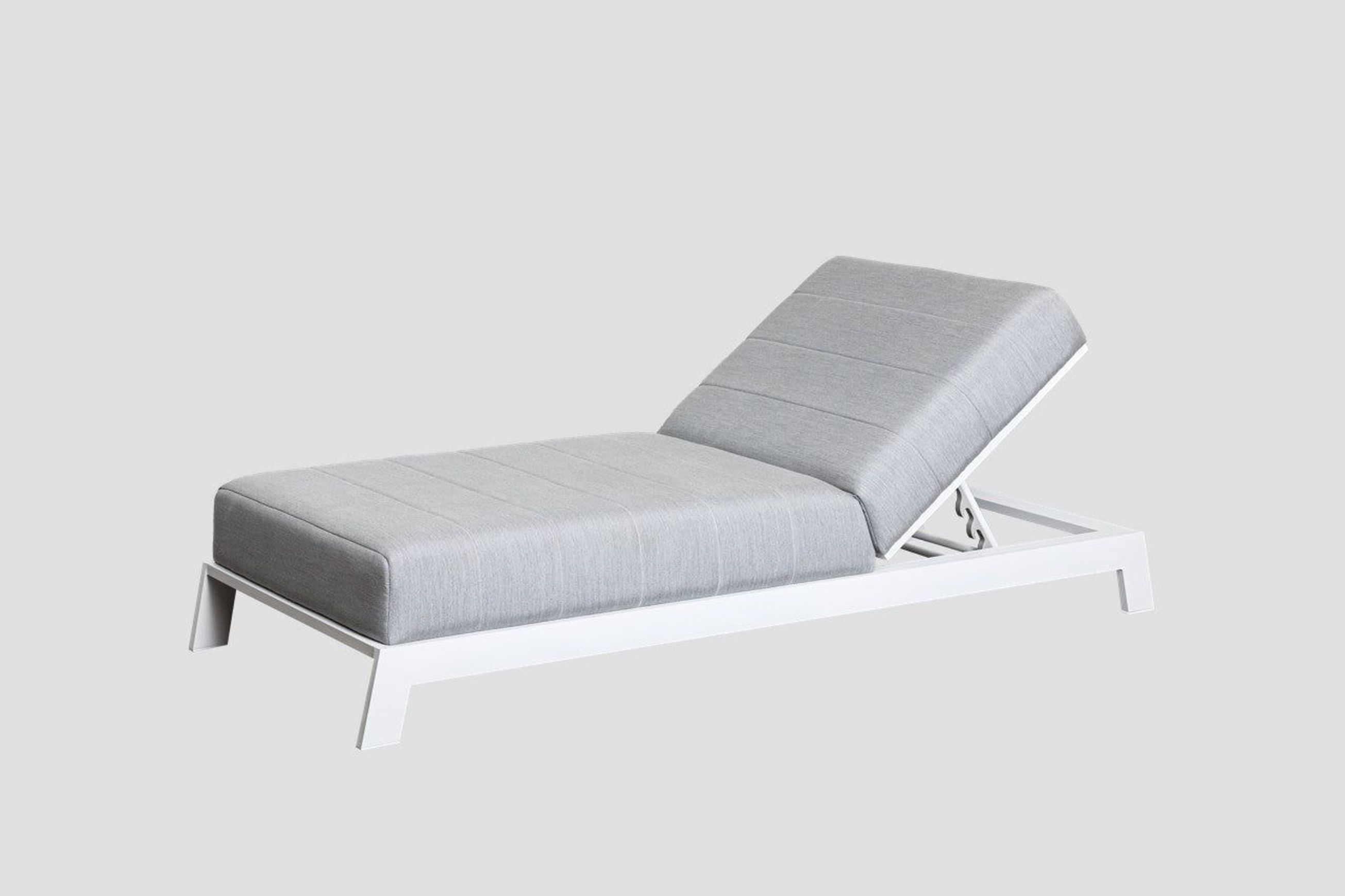 Piha Lounger - White