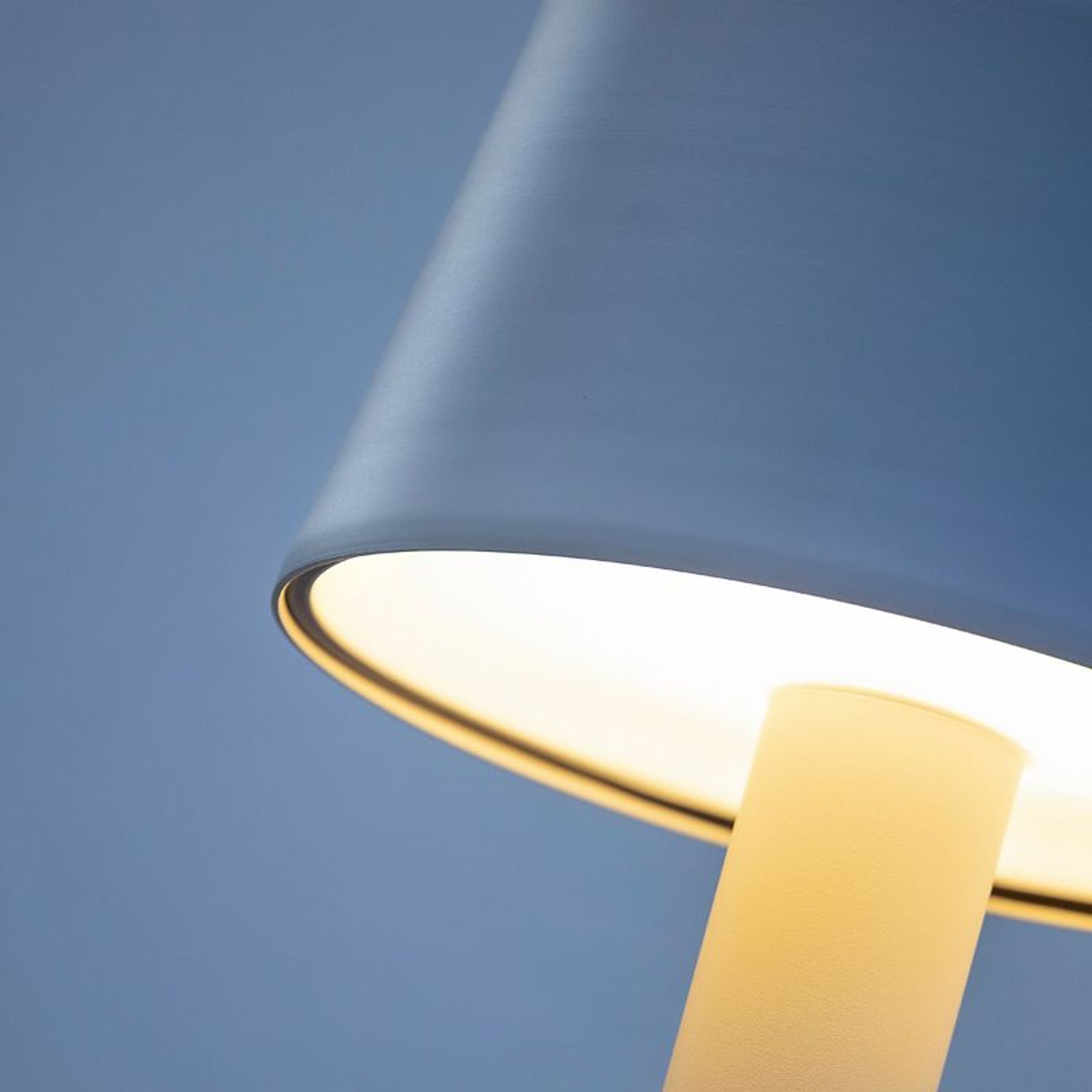 Bark Model 1 Outdoor Lamp Post