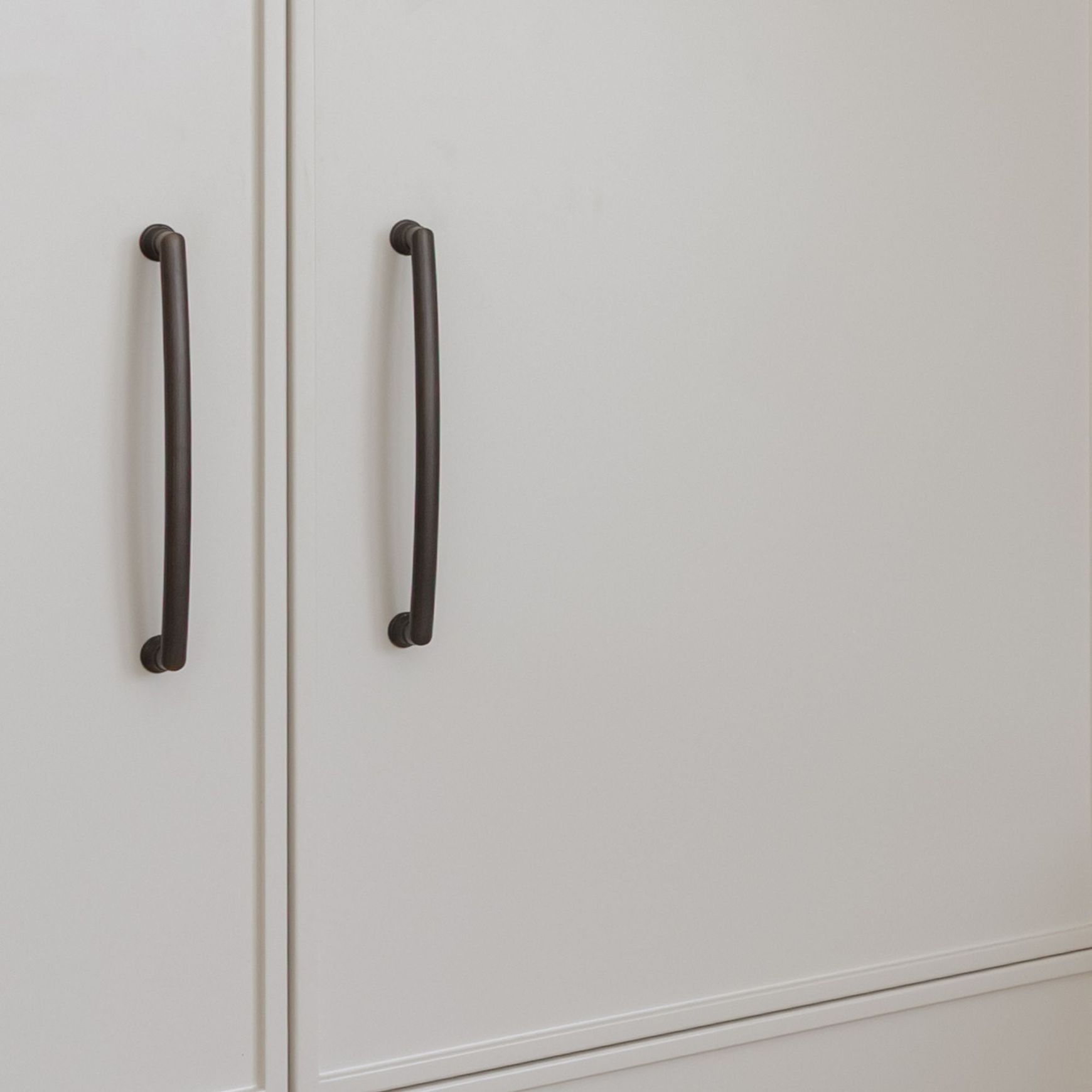 Decade Ridged Handle