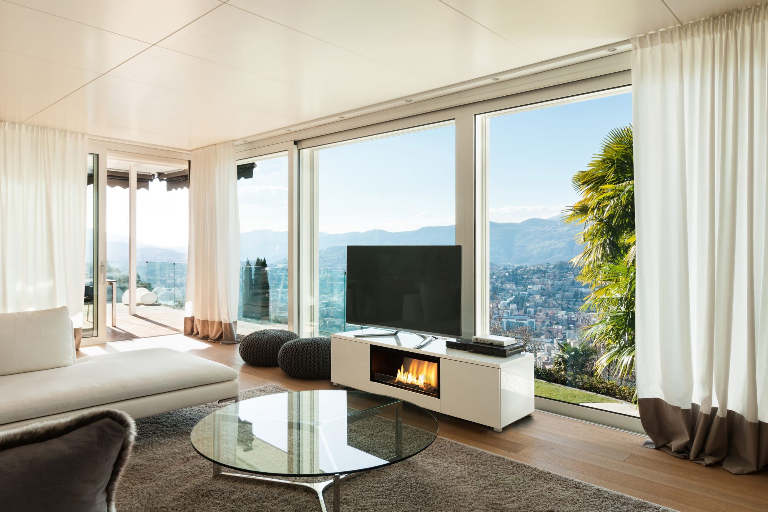 Planika Freestanding Pure Flame Tv Box Bioethanol Fireplace