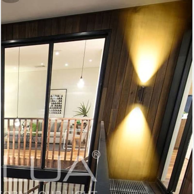 QUIVER | Outdoor/Indoor Wall Light