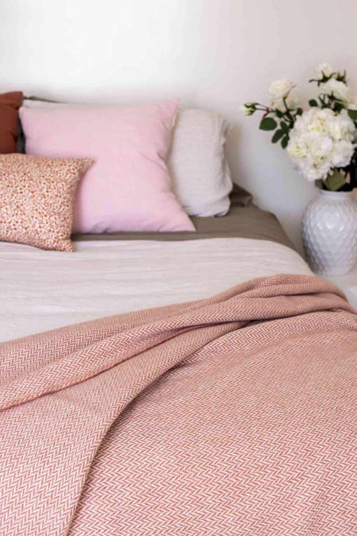 Ruanui Station Lambswool Throw - Pipipi Pink Chevron