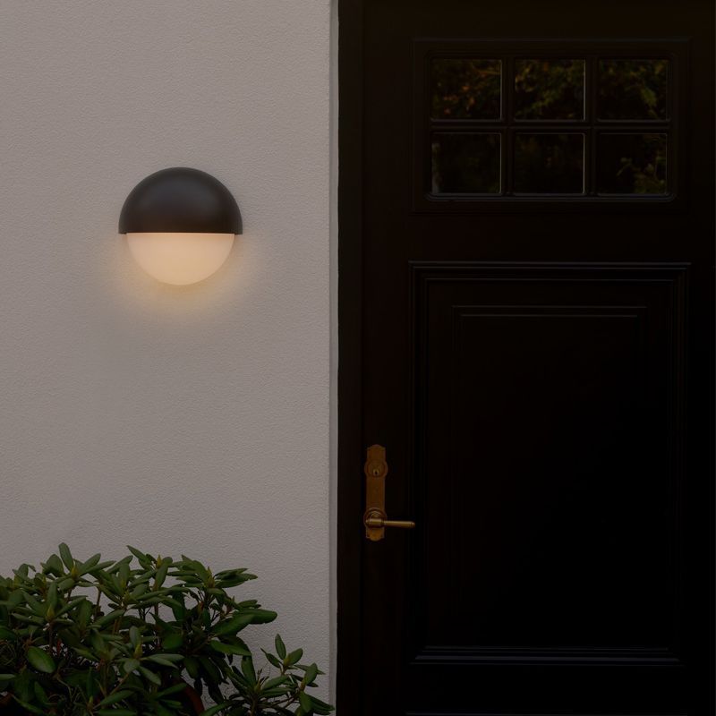 Scorpius Round Wall Light