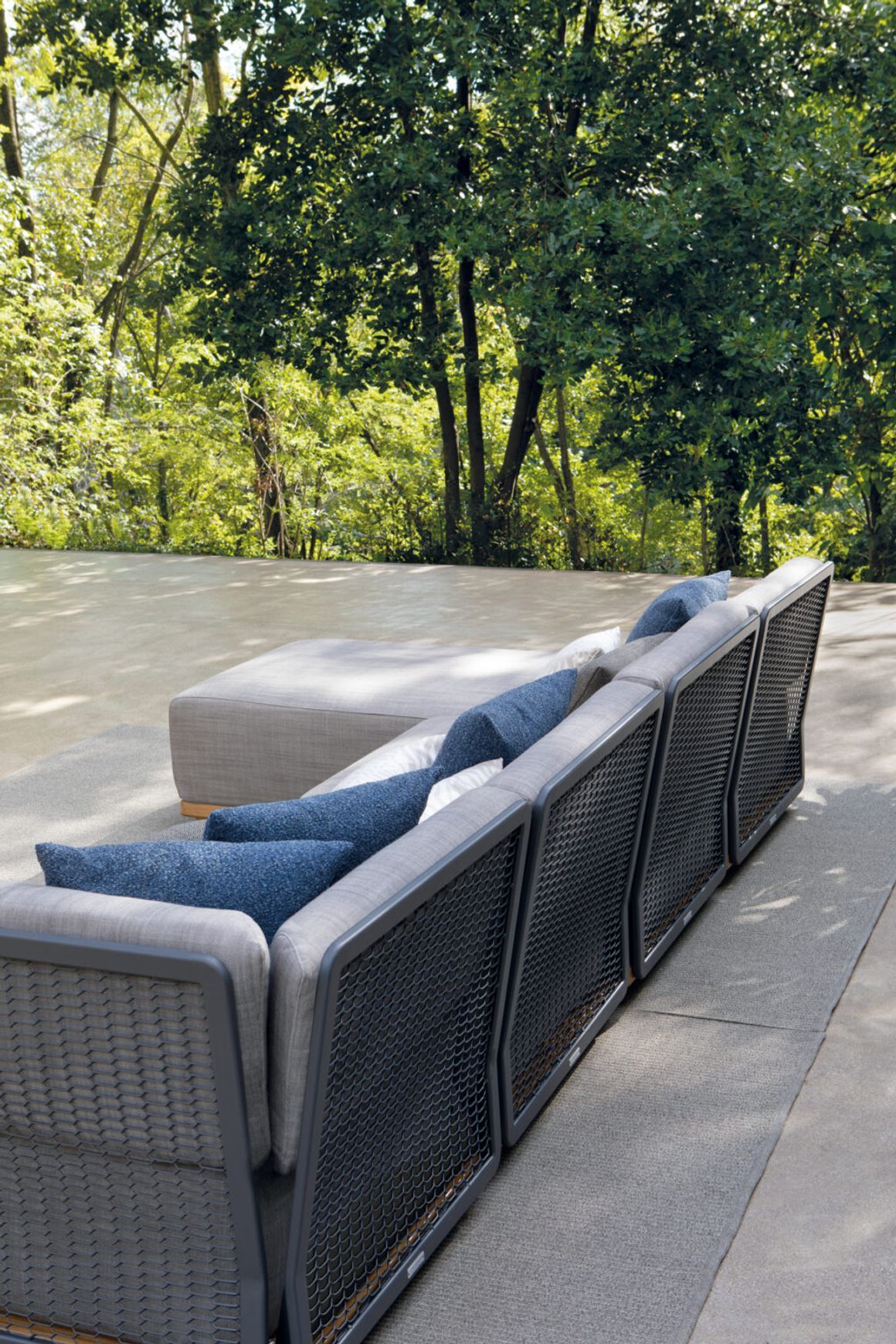 Switch Outdoor Sofa Set by Atmosphera