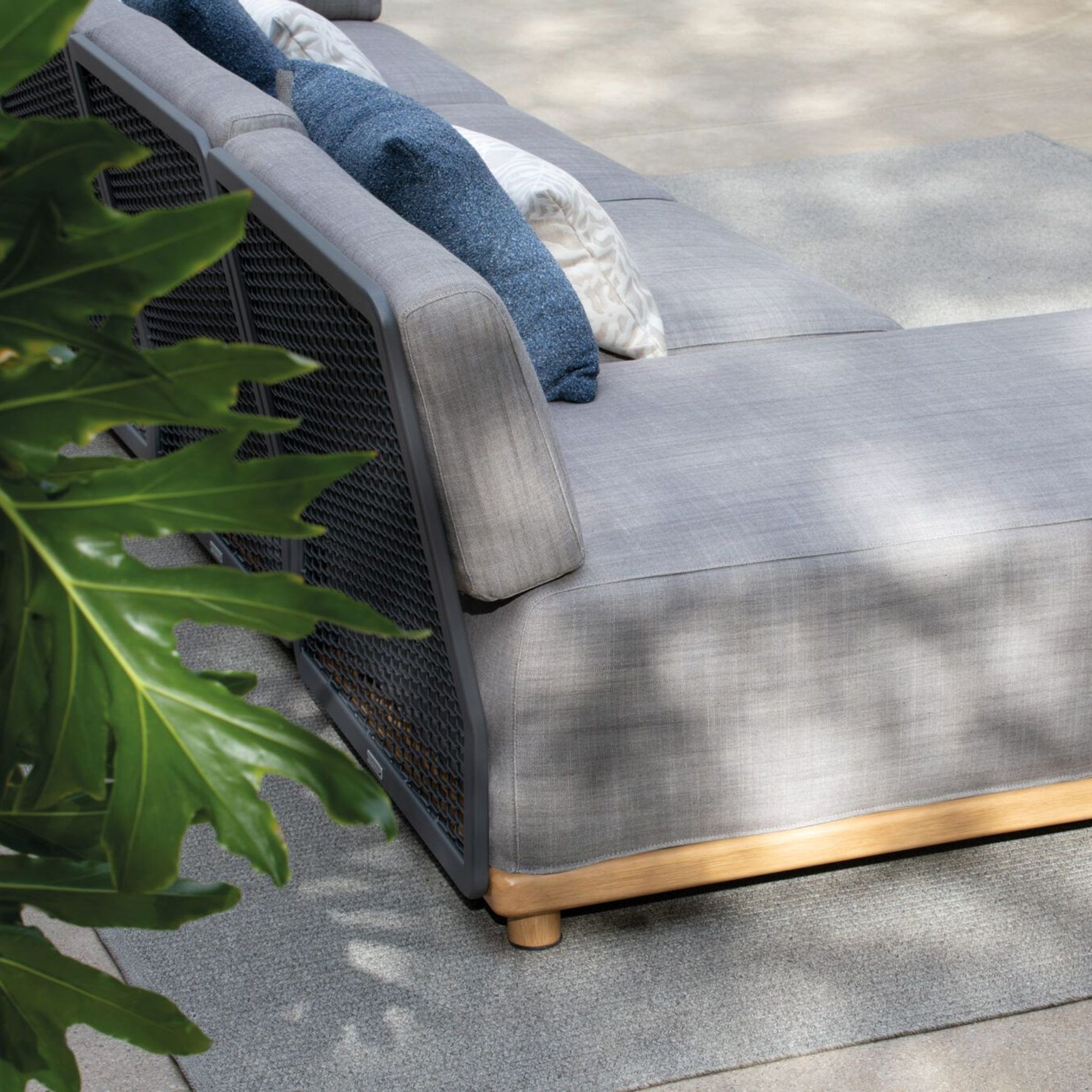 Switch Outdoor Sofa by Atmosphera