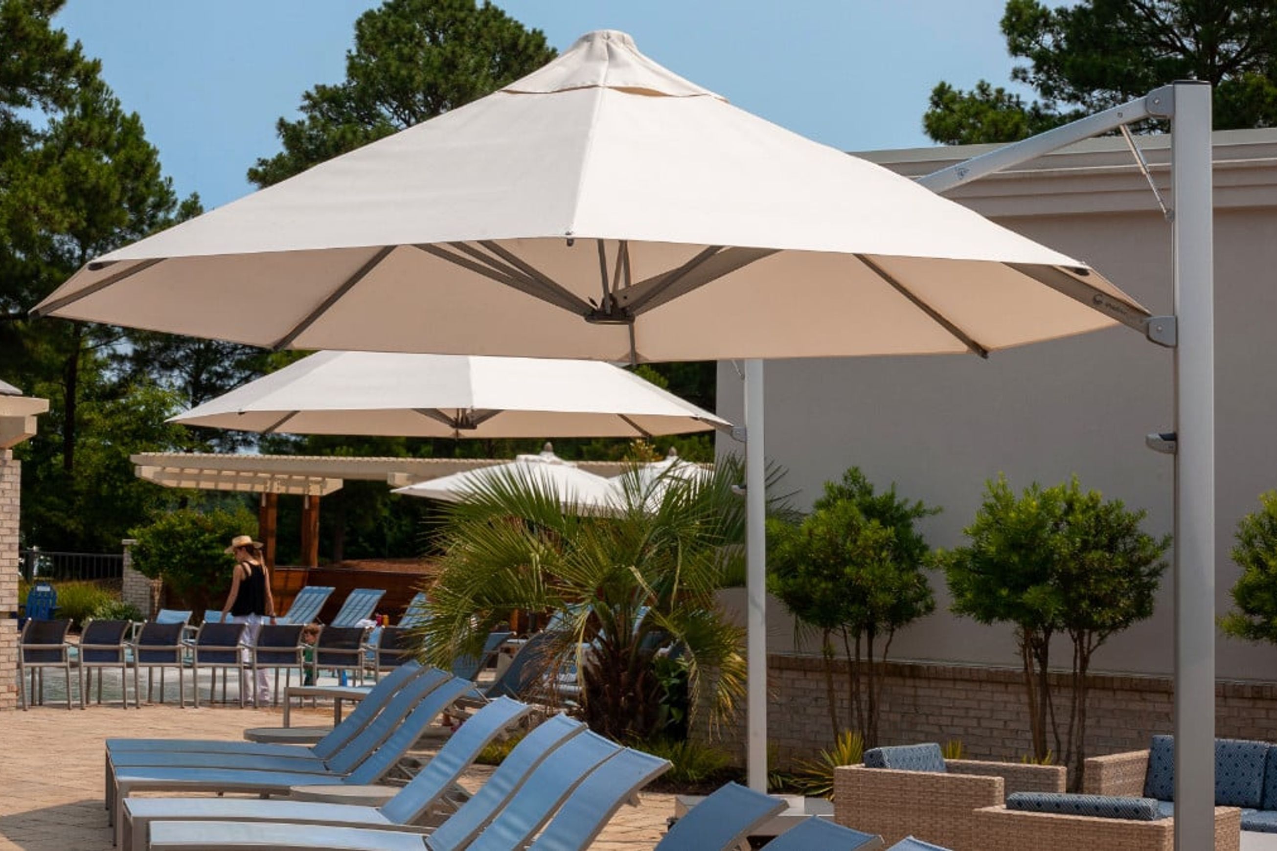 Shadowspec Serenity Rotating Cantilever Umbrella