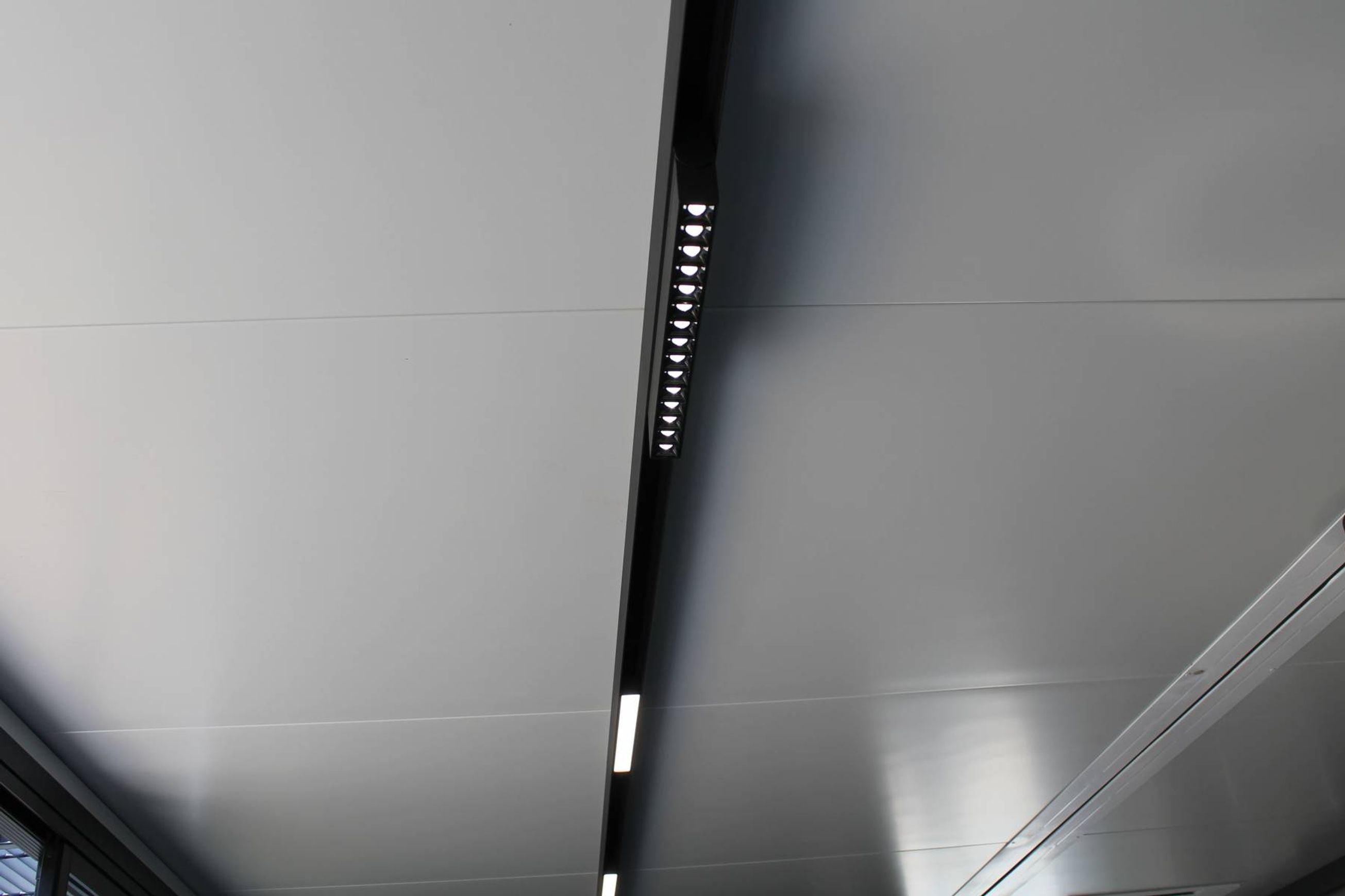 Magnetic Fixed Multi Grid Light