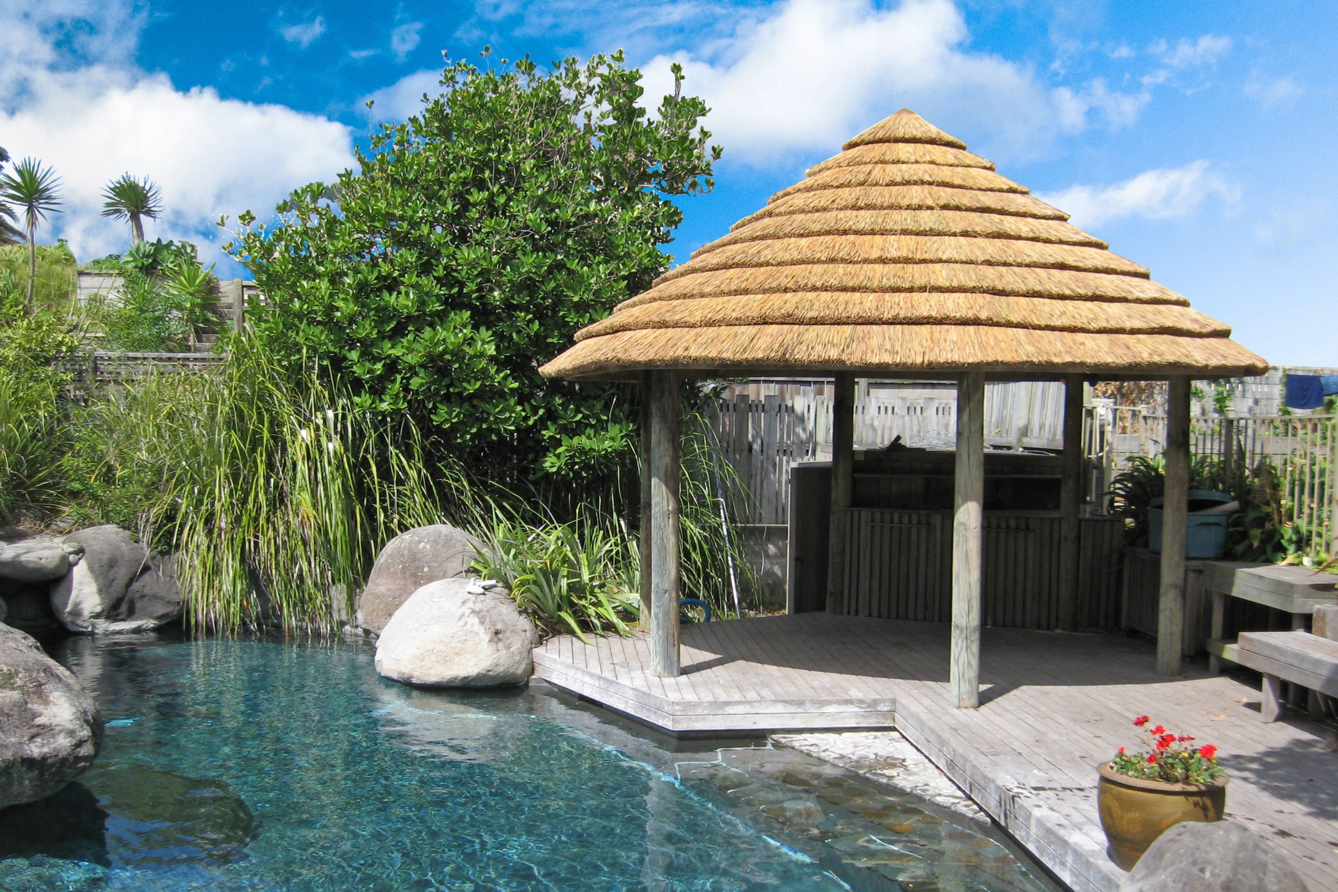 Natural Thatch Roofing Tiles