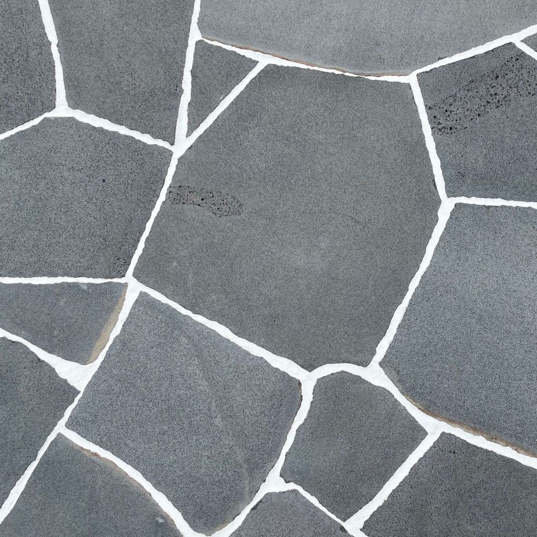 20mm Stoneyard Urban Bluestone Crazy Paving
