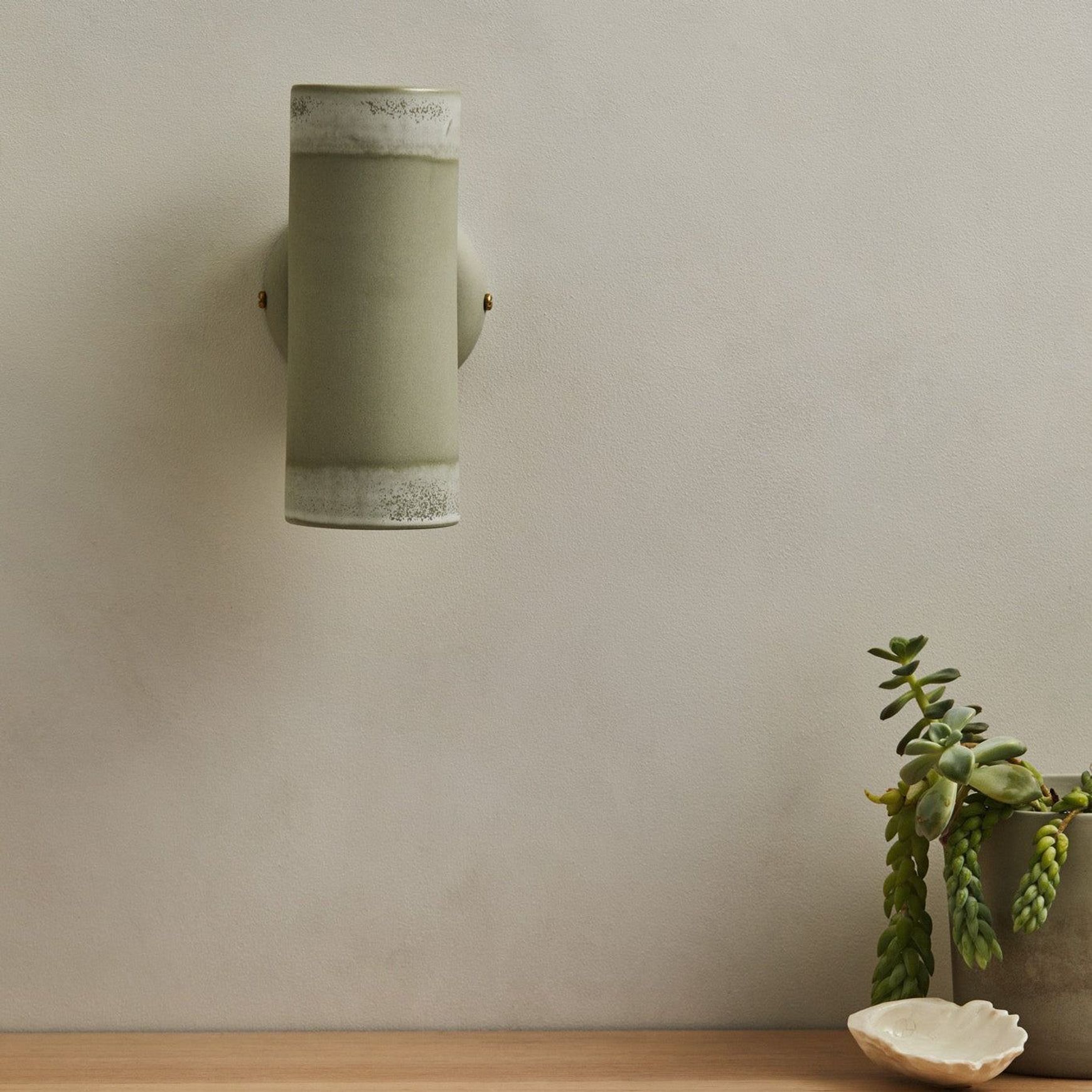 EOS Wall Light