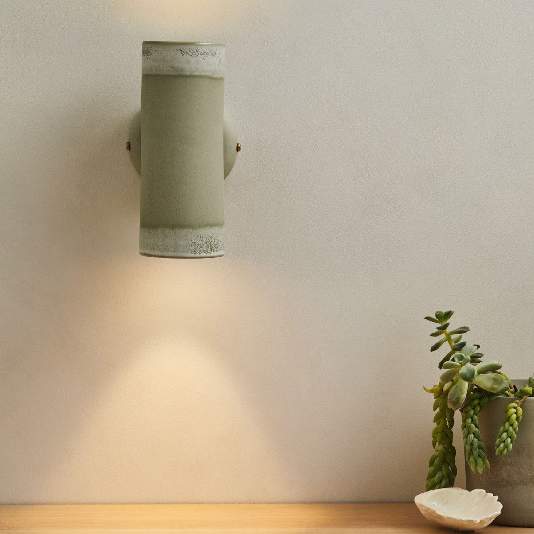 EOS Wall Light