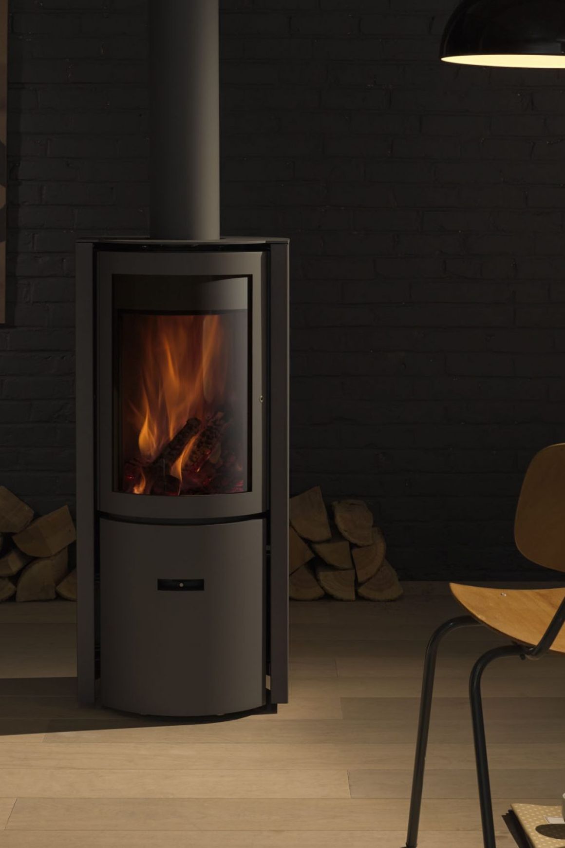 Stuv 30 Compact Low Freestanding Wood Fireplace