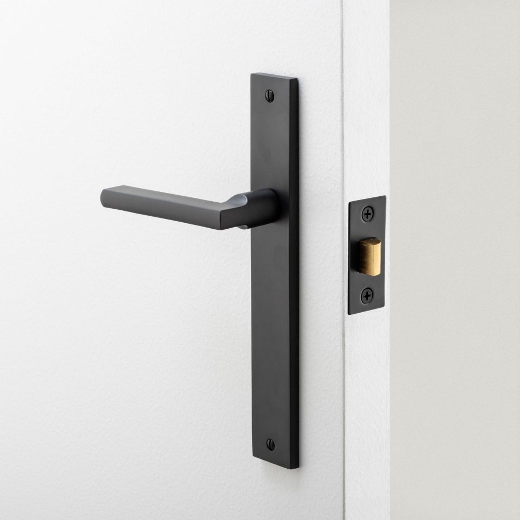Iver Baltimore Lever on Rectangular Backplate Latch Satin Nickel 14702 - Customise to your needs